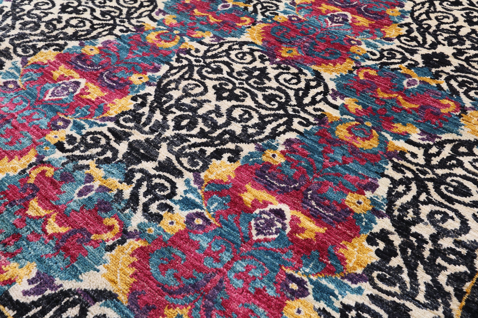 William Morris Hand Knotted Wool Area Rug - 6' 0" X 8' 10" - Golden Nile