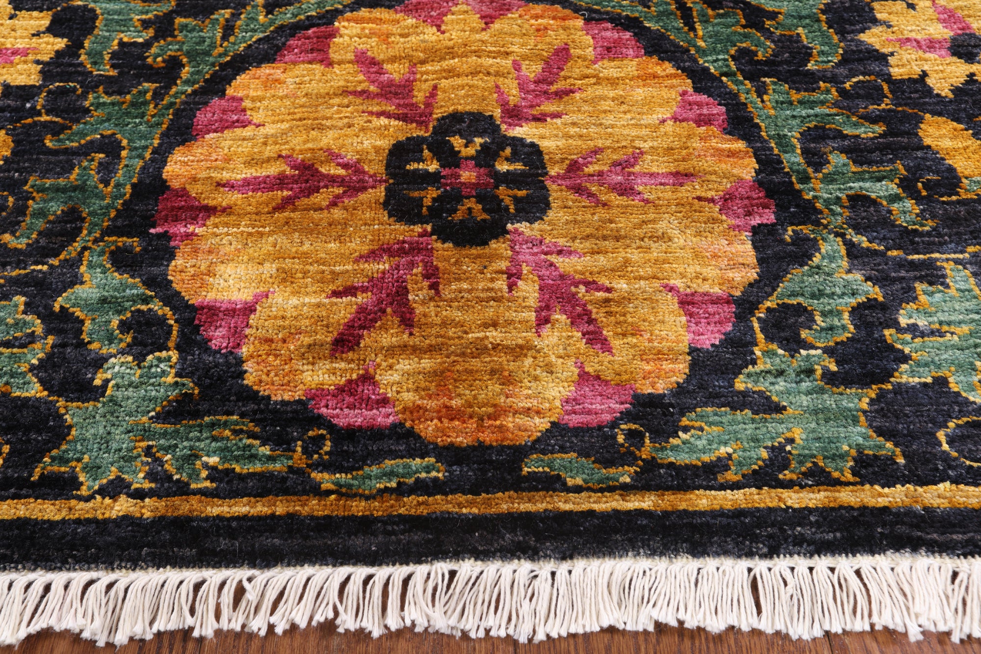 Black William Morris Handmade Wool Area Rug - 6' 2" X 9' 1" - Golden Nile