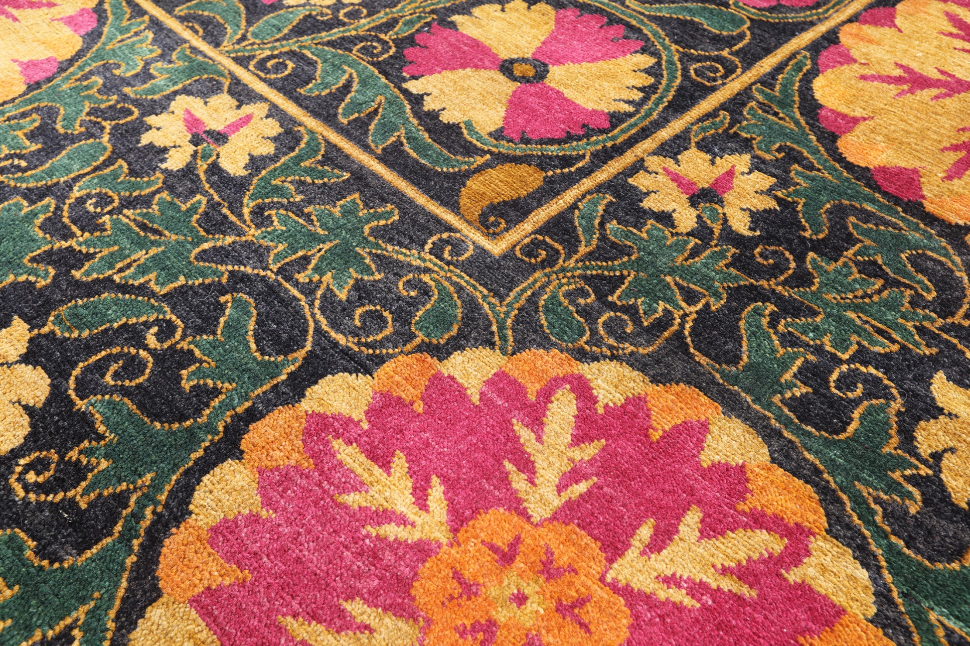 Black William Morris Hand Knotted Wool Area Rug - 6' 2" X 9' 6" - Golden Nile