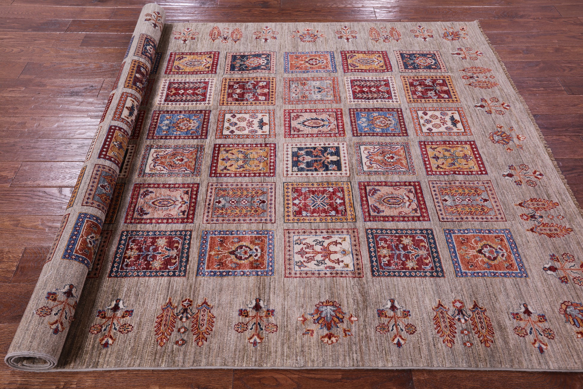 Garden Design Persian Handmade Wool Rug - 5' 9" X 8' 3" - Golden Nile