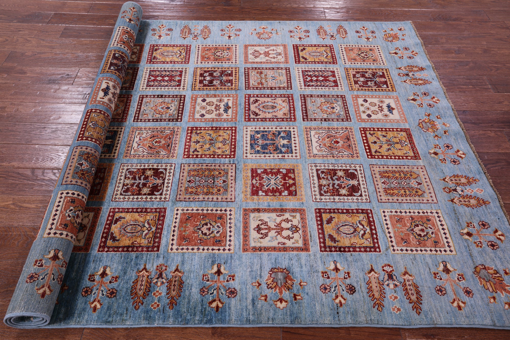 Blue Garden Design Persian Handmade Wool Rug - 5' 6" X 7' 10" - Golden Nile