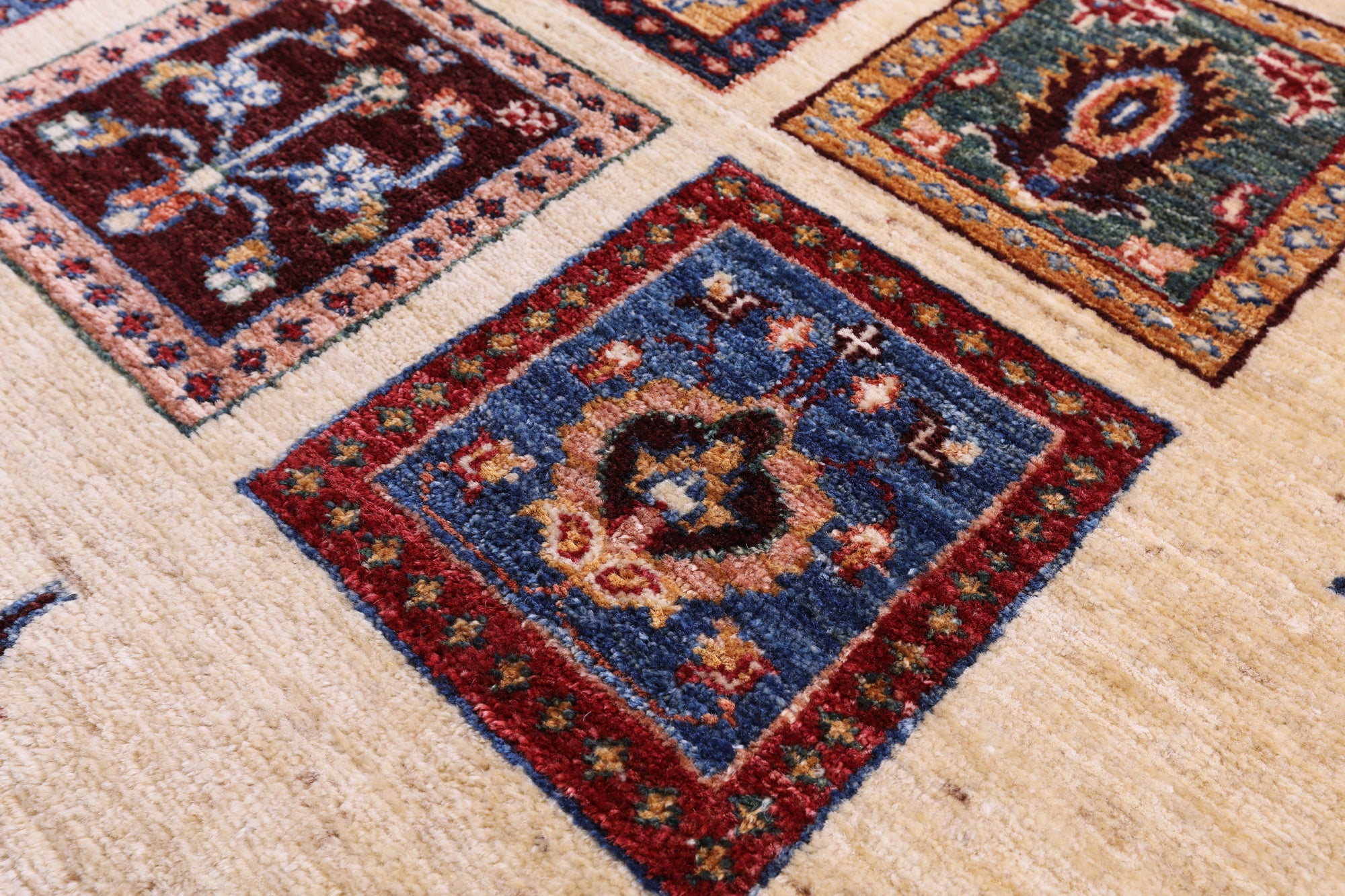 Ivory Garden Design Persian Hand Knotted Wool Rug - 5' 11" X 7' 6" - Golden Nile