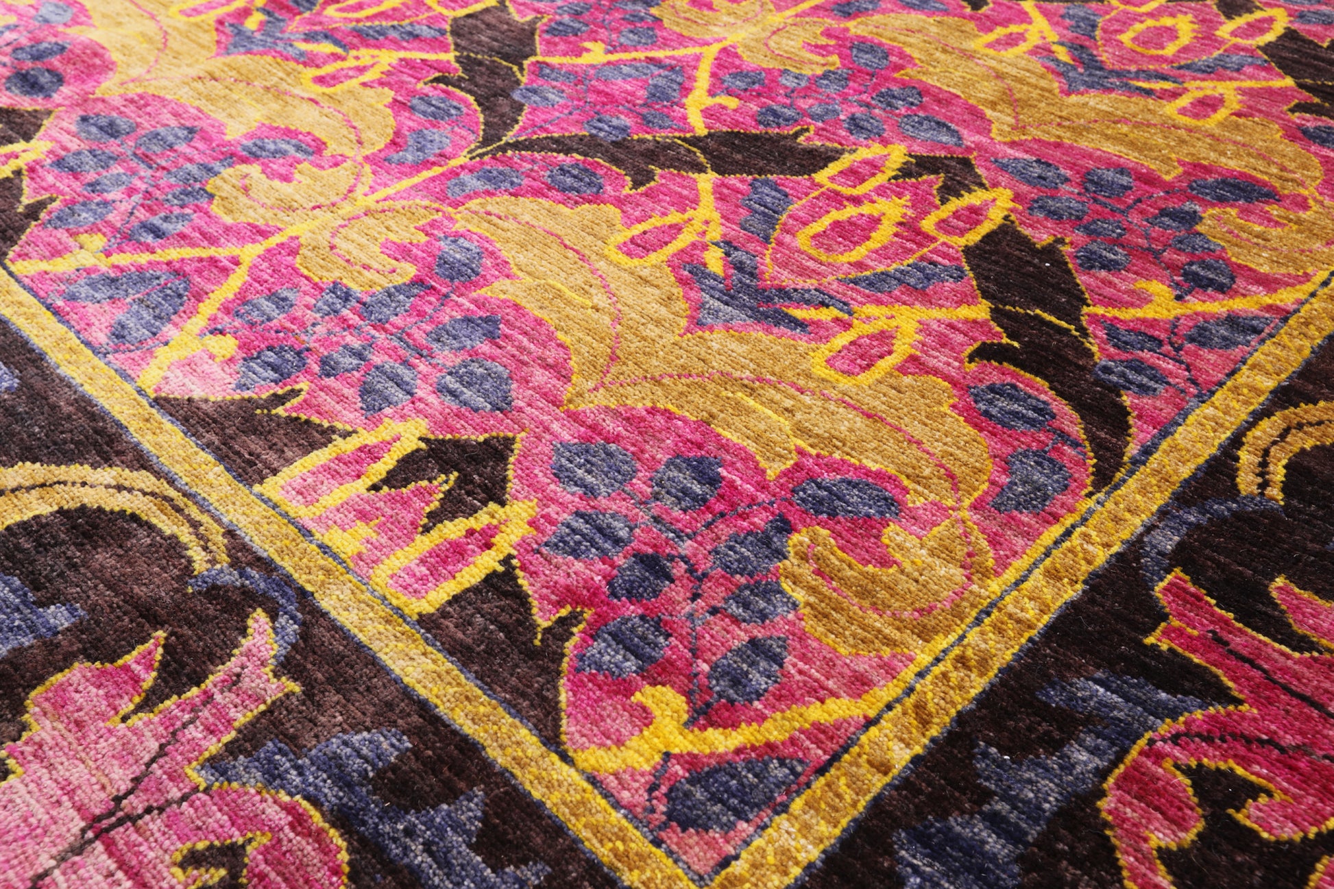 Pink William Morris Hand Knotted Wool Area Rug - 6' 1" X 8' 10" - Golden Nile