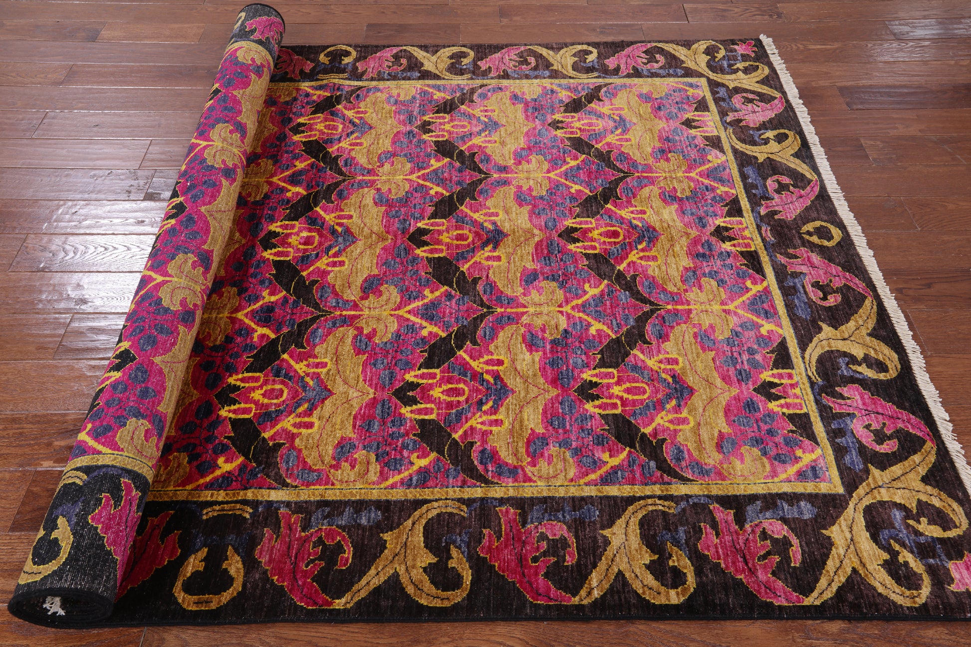 Pink William Morris Hand Knotted Wool Area Rug - 6' 1" X 8' 10" - Golden Nile