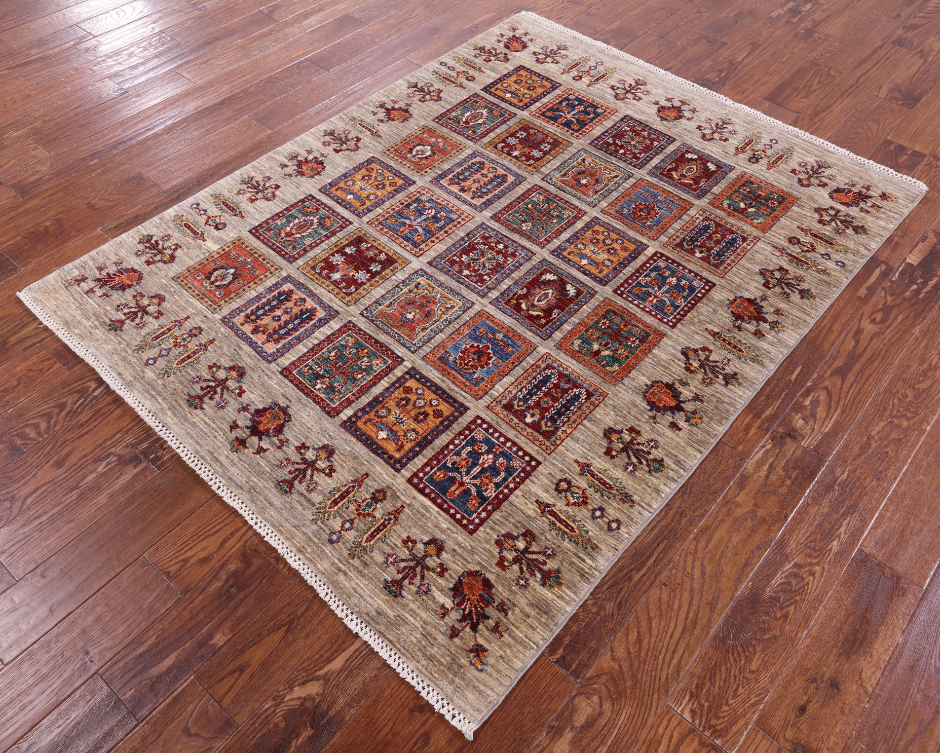 Garden Design Persian Hand Knotted Wool Rug - 4' 11" X 6' 4" - Golden Nile