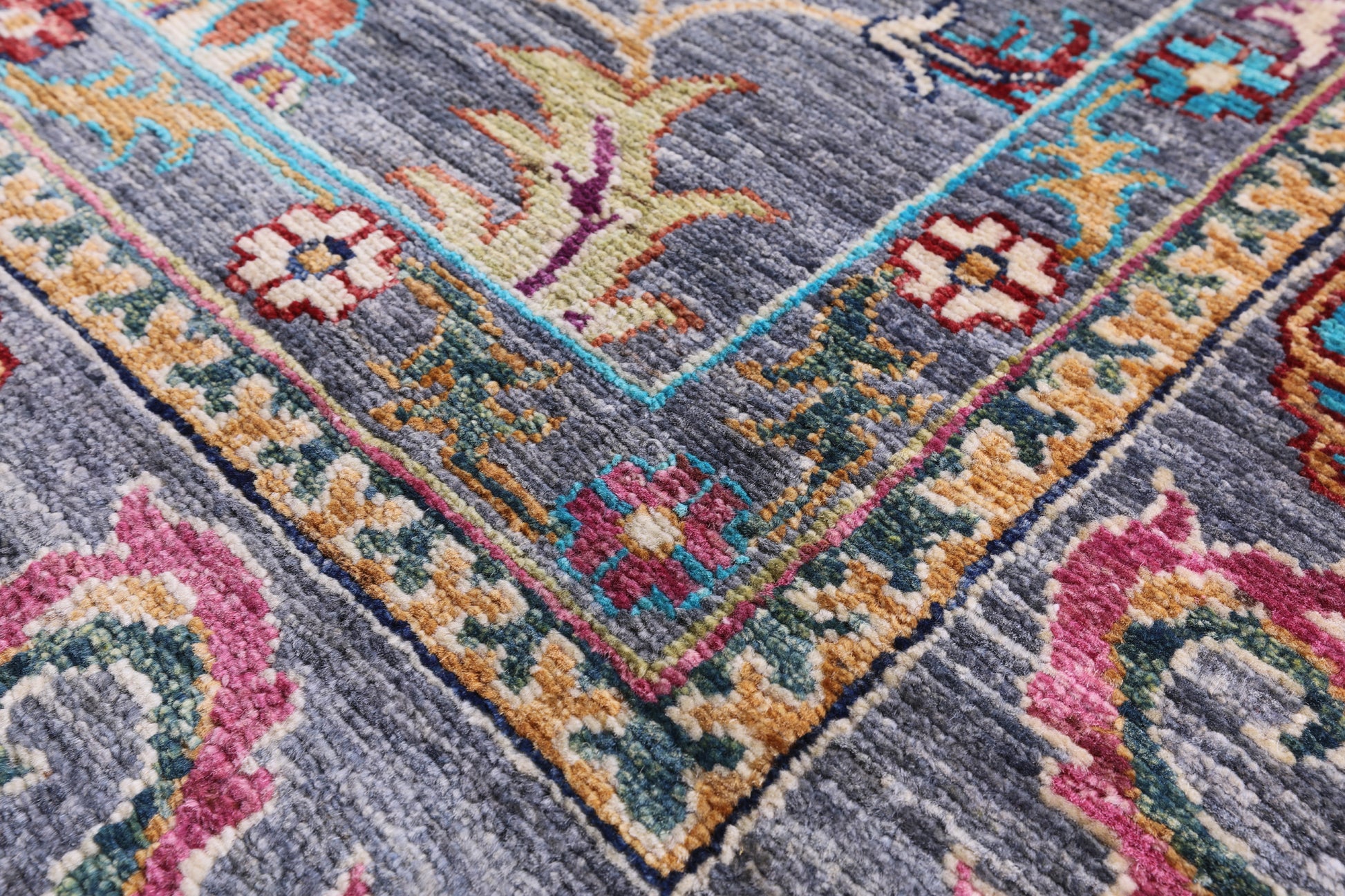 Grey Peshawar Hand Knotted Wool Rug - 6' 9" X 10' 0" - Golden Nile
