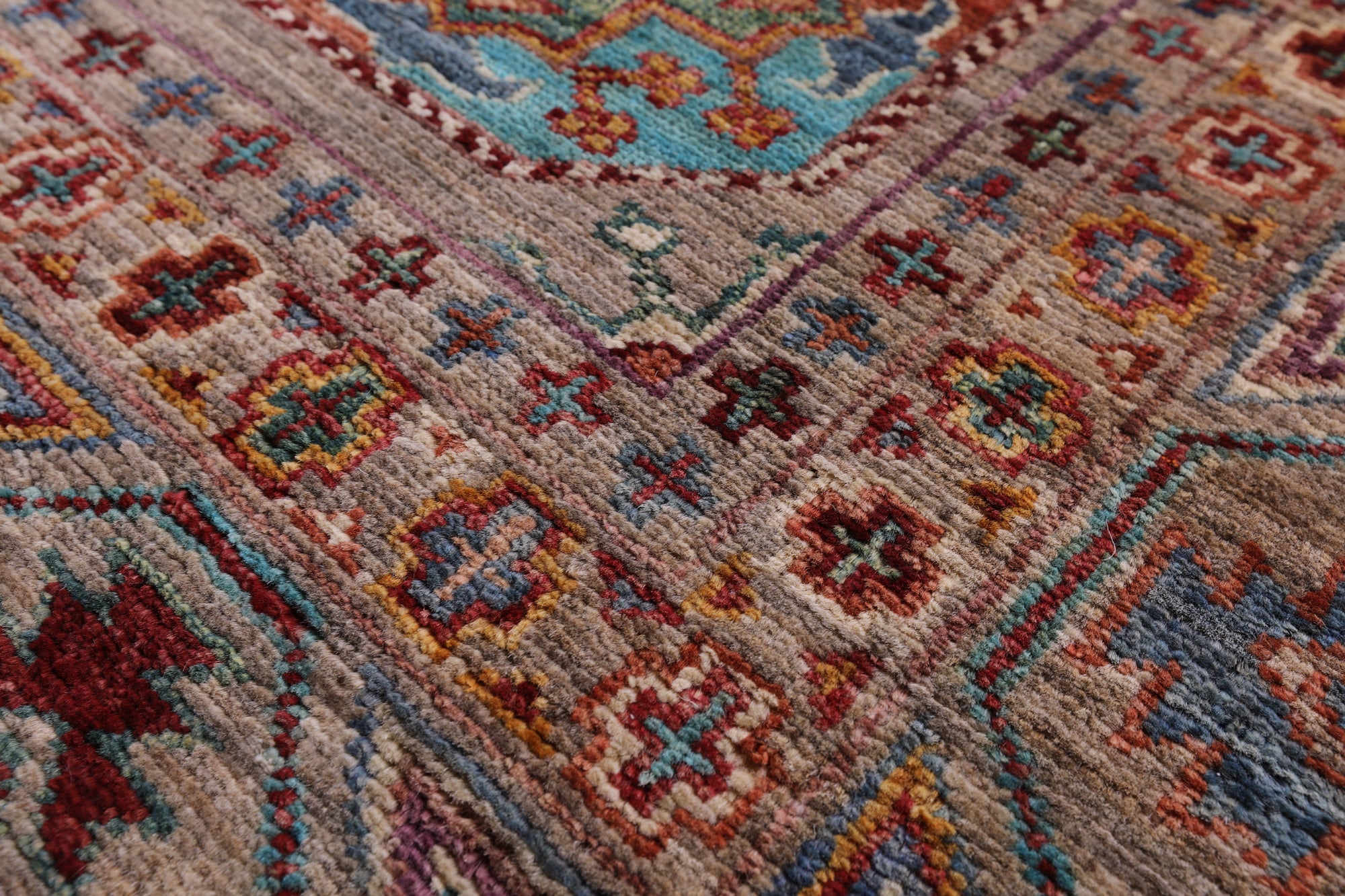 Turkmen Ersari Hand Knotted Wool Rug - 5' 1" X 6' 6" - Golden Nile