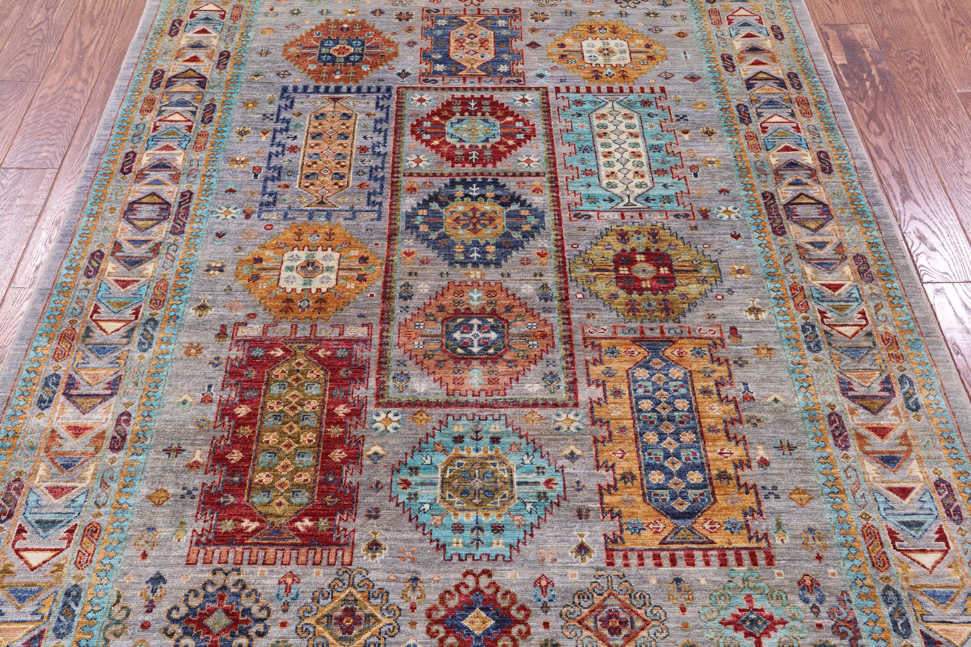 Turkmen Ersari Hand Knotted Wool Rug - 5' 9" X 7' 11" - Golden Nile