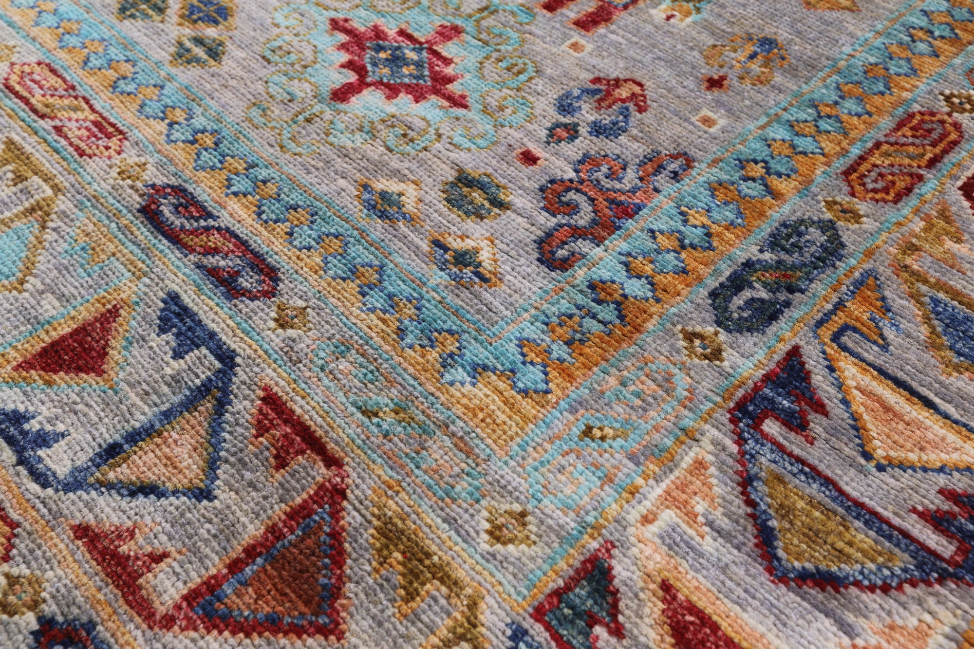 Turkmen Ersari Hand Knotted Wool Rug - 5' 9" X 7' 11" - Golden Nile
