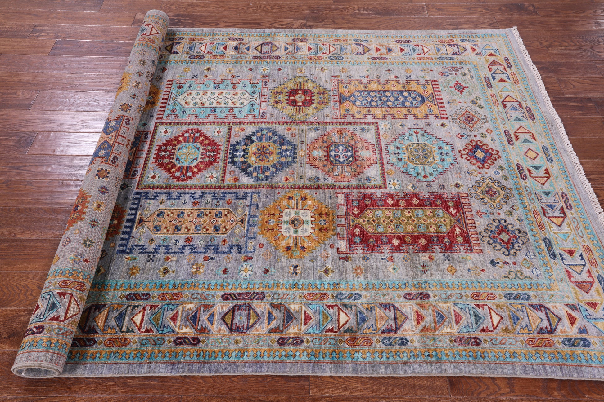 Turkmen Ersari Hand Knotted Wool Rug - 5' 9" X 7' 11" - Golden Nile