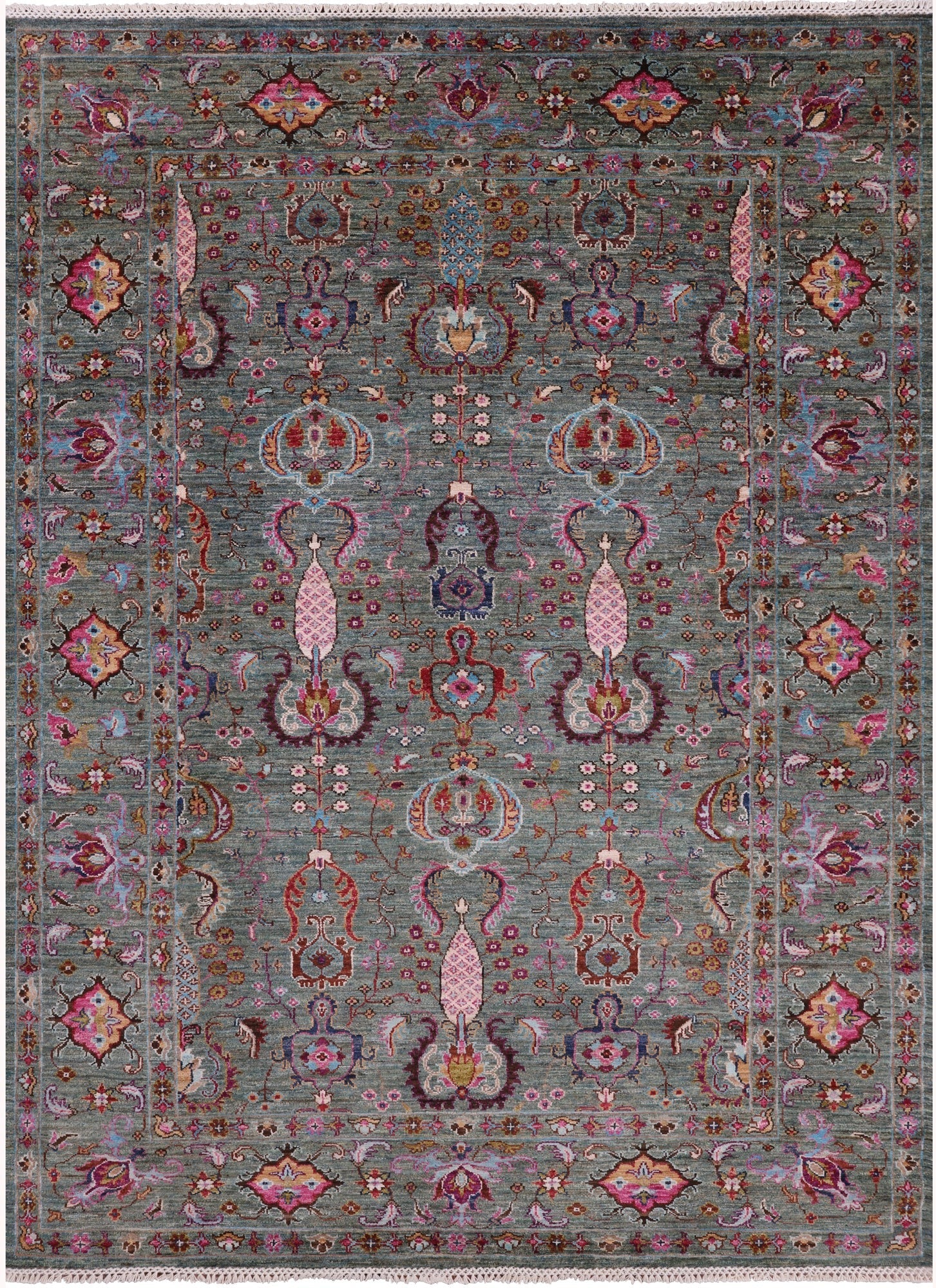 Green Peshawar Hand Knotted Wool Rug - 5' 10" X 7' 10" - Golden Nile