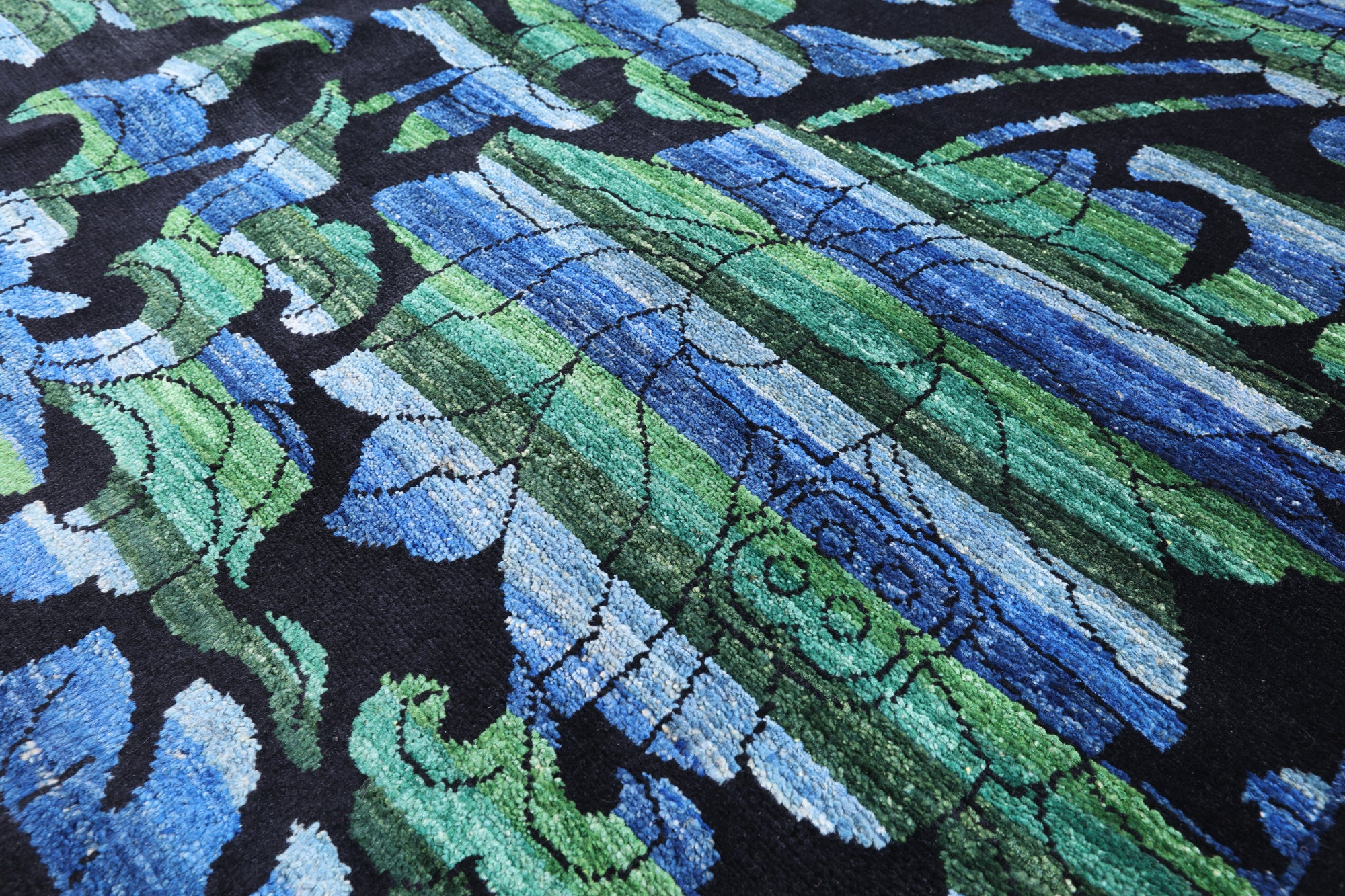 Black Square William Morris Rose Garden Handmade Wool Area Rug - 8' 1" X 8' 2" - Golden Nile
