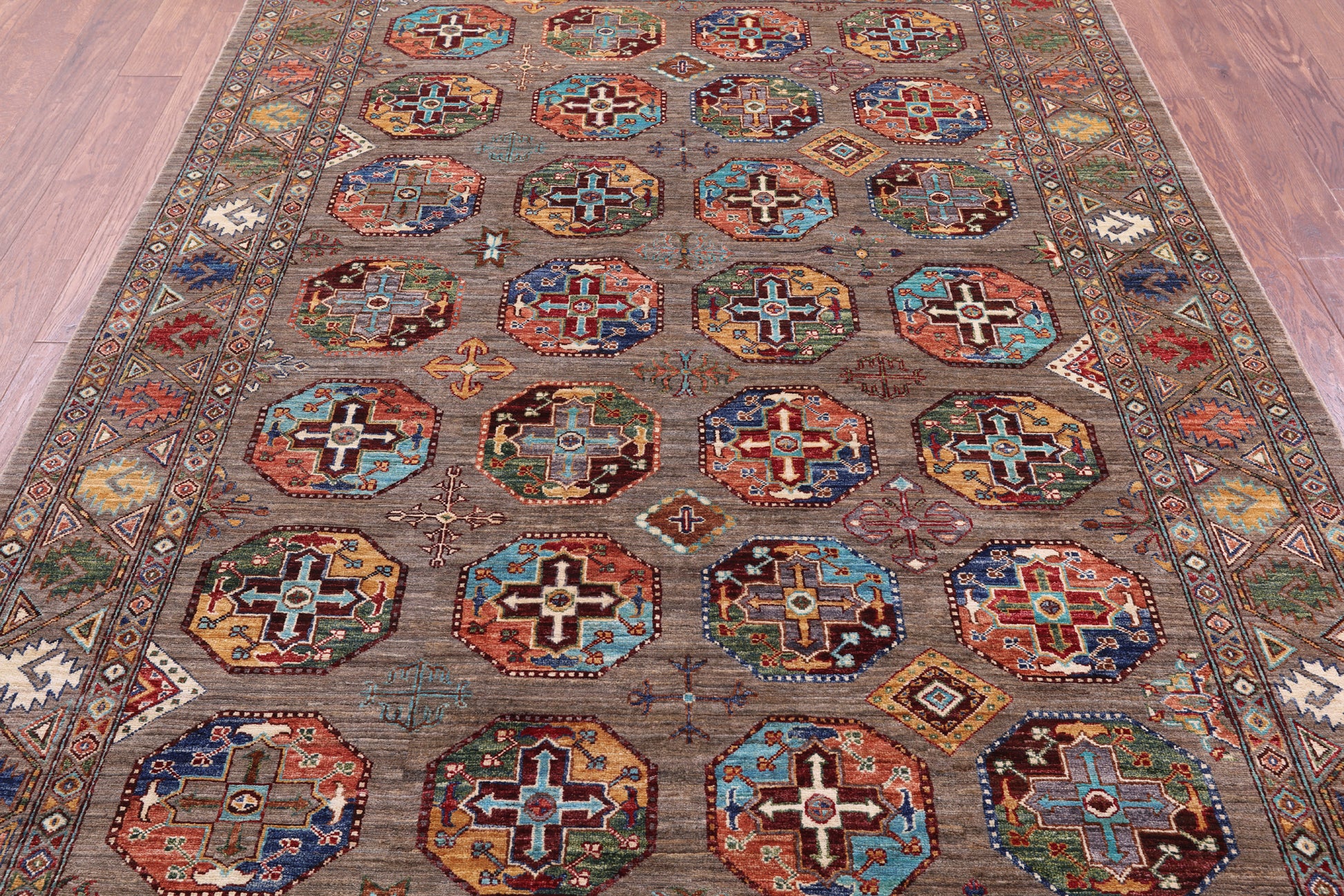 Turkmen Ersari Hand Knotted Wool Rug - 6' 3" X 9' 0" - Golden Nile