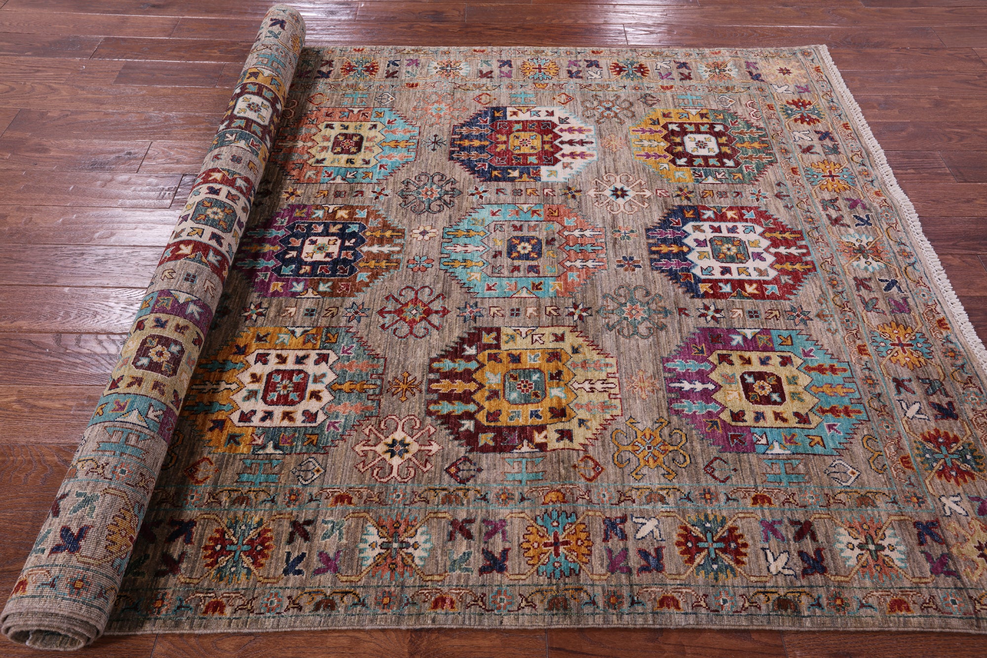 Turkmen Ersari Hand Knotted Wool Rug - 5' 7" X 8' 6" - Golden Nile