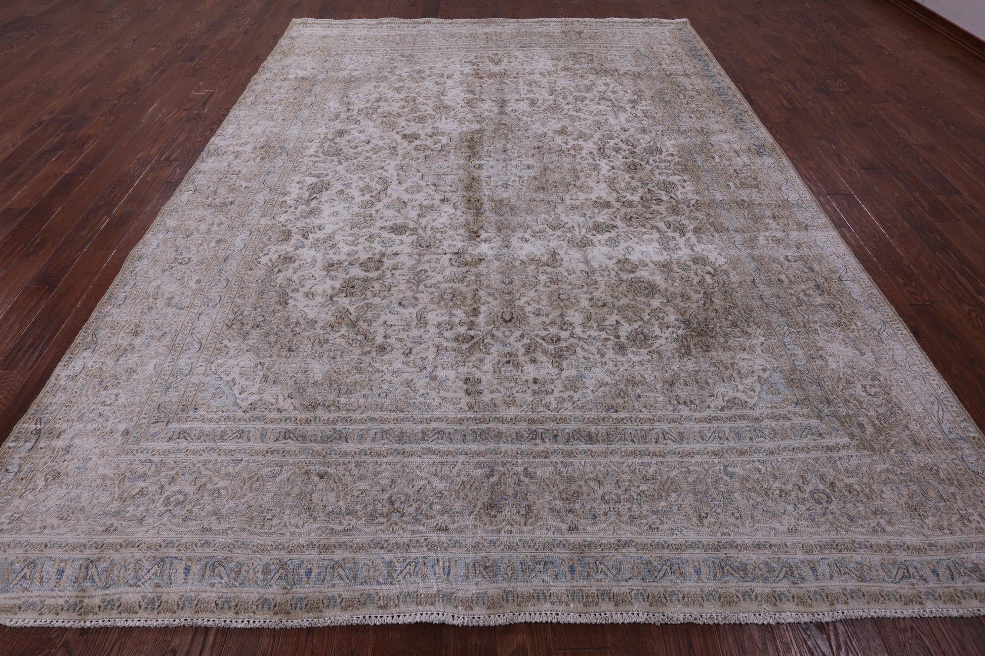 Ivory Persian Vintage White Wash Handmade Wool Rug - 9' 6" X 12' 6" - Golden Nile