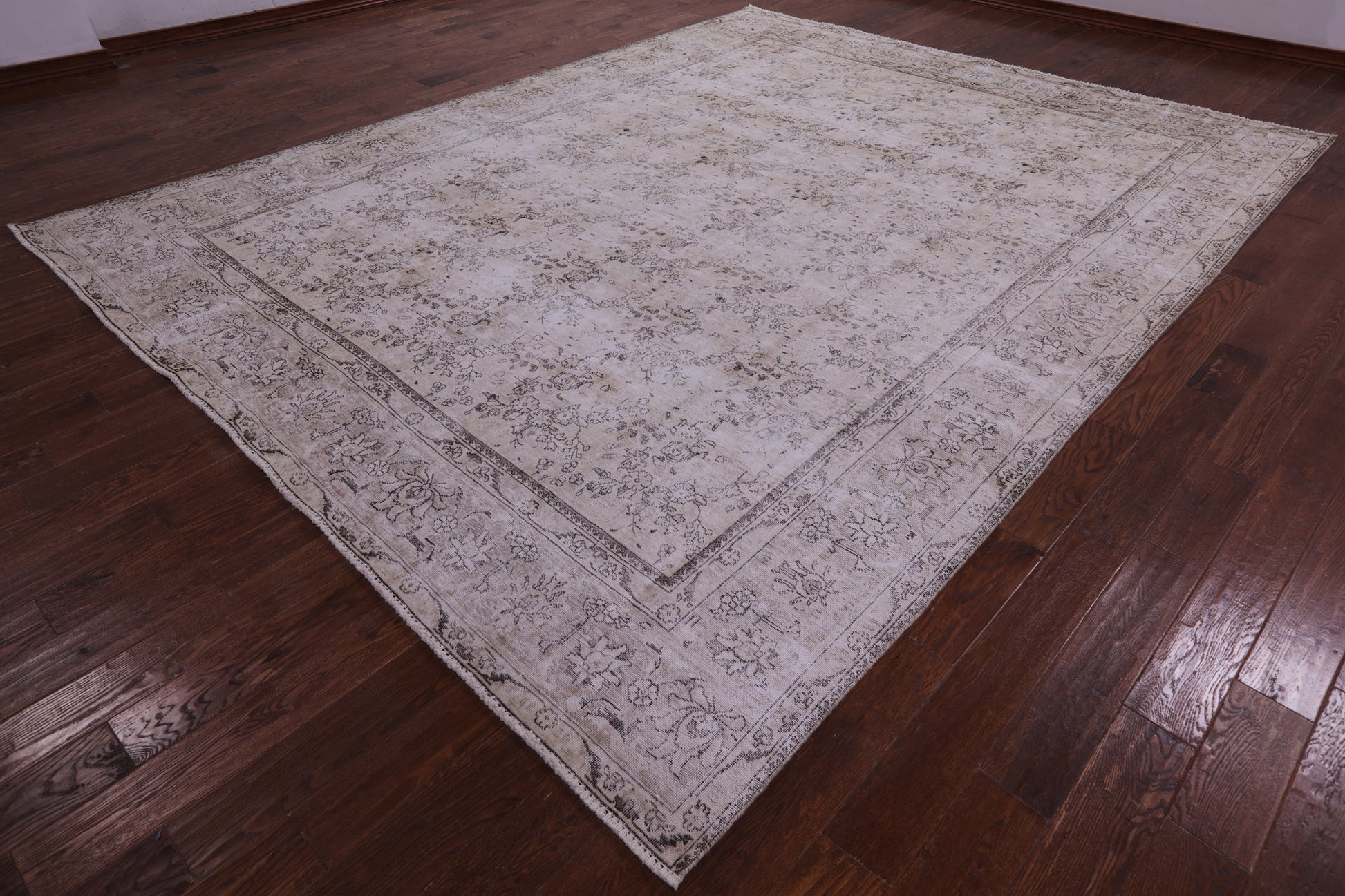Ivory Persian Vintage White Wash Handmade Wool Rug - 9' 8" X 12' 6" - Golden Nile