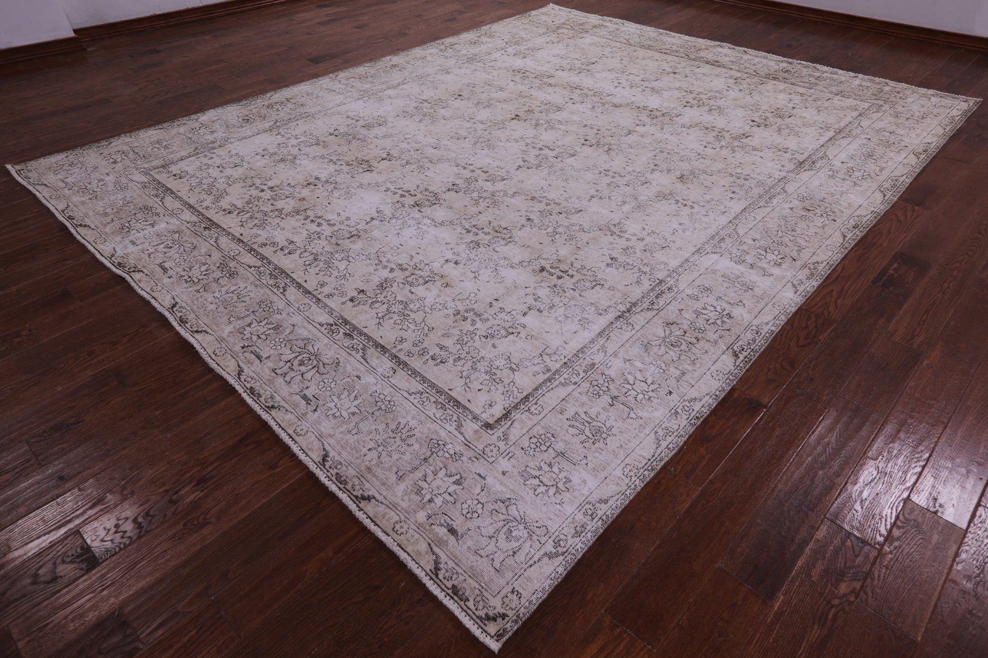 Ivory Persian Vintage White Wash Handmade Wool Rug - 9' 8" X 12' 6" - Golden Nile