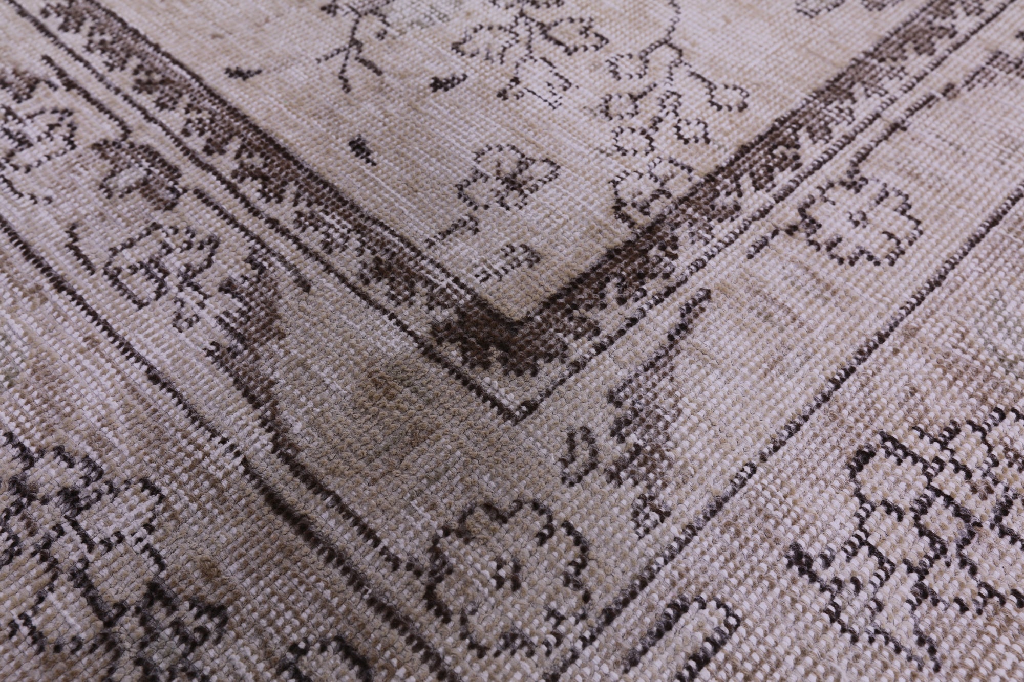 Ivory Persian Vintage White Wash Handmade Wool Rug - 9' 8" X 12' 6" - Golden Nile