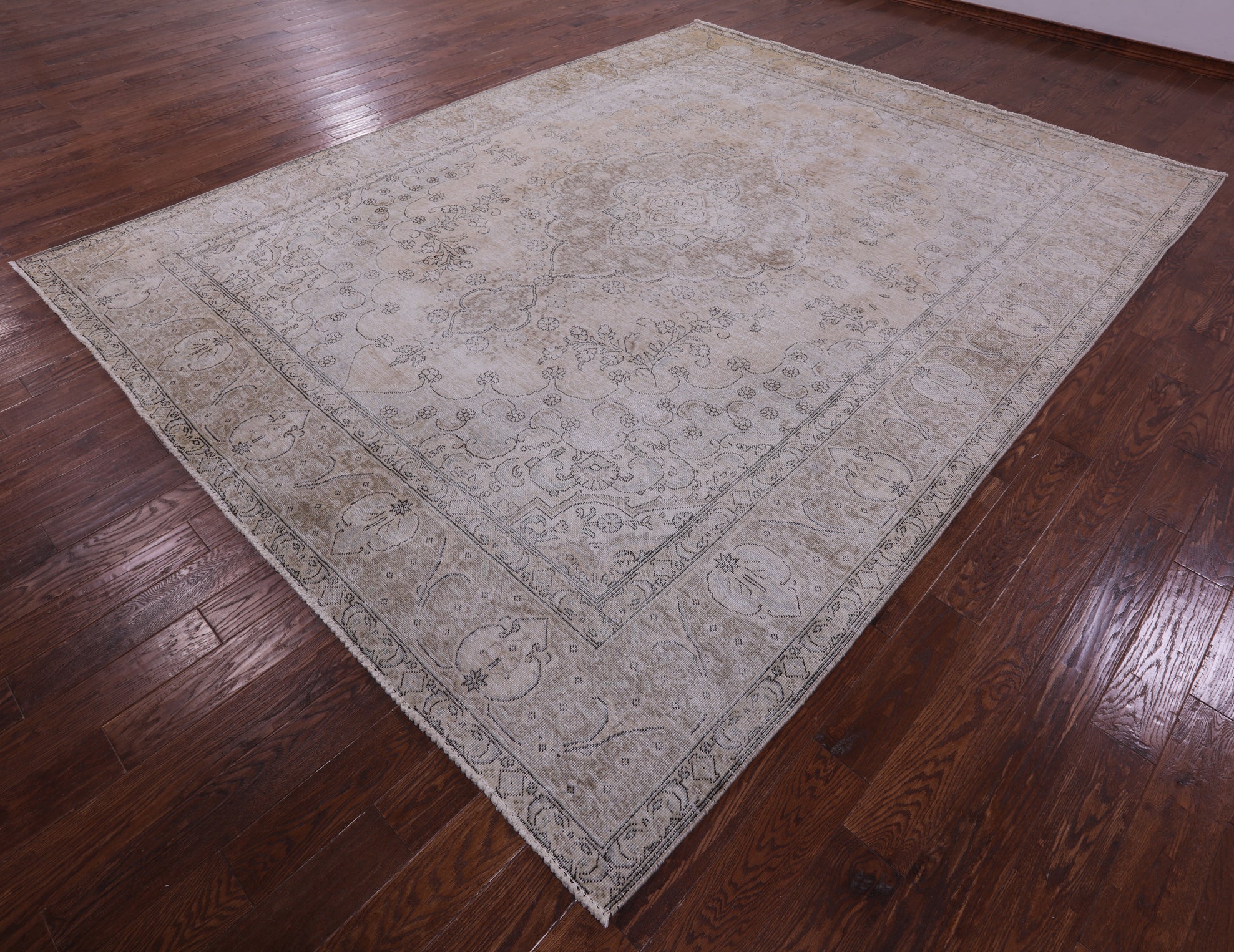 Ivory Persian Vintage White Wash Hand Knotted Wool Rug - 9' 8" X 12' 3" - Golden Nile