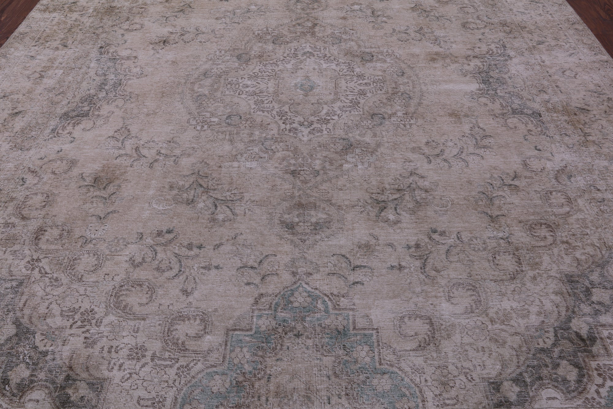 Ivory Persian Vintage White Wash Hand Knotted Wool Rug - 9' 10" X 12' 6" - Golden Nile