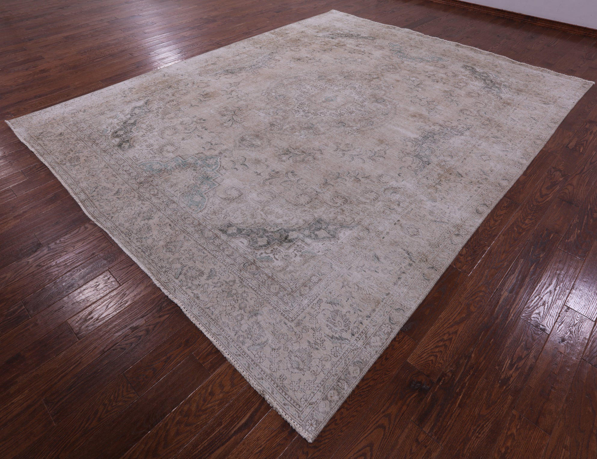 Ivory Persian Vintage White Wash Hand Knotted Wool Rug - 9' 10" X 12' 6" - Golden Nile