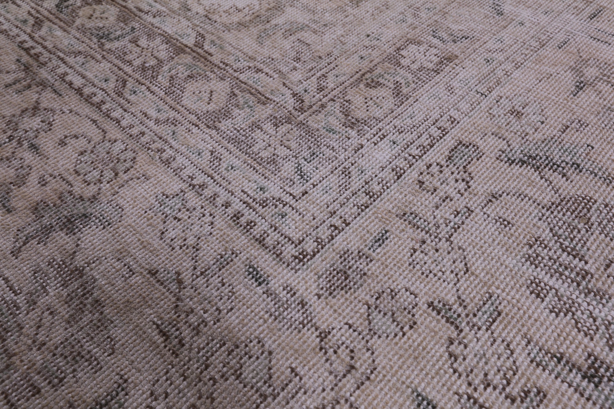 Ivory Persian Vintage White Wash Hand Knotted Wool Rug - 9' 10" X 12' 6" - Golden Nile