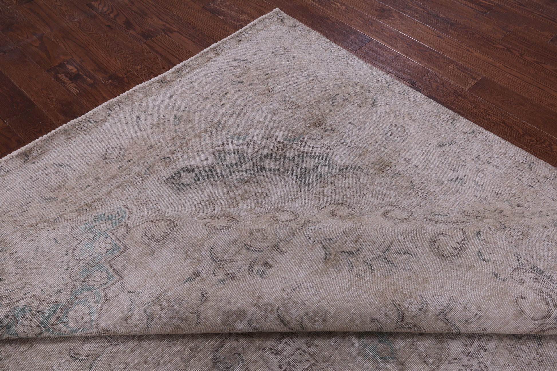 Ivory Persian Vintage White Wash Hand Knotted Wool Rug - 9' 10" X 12' 6" - Golden Nile