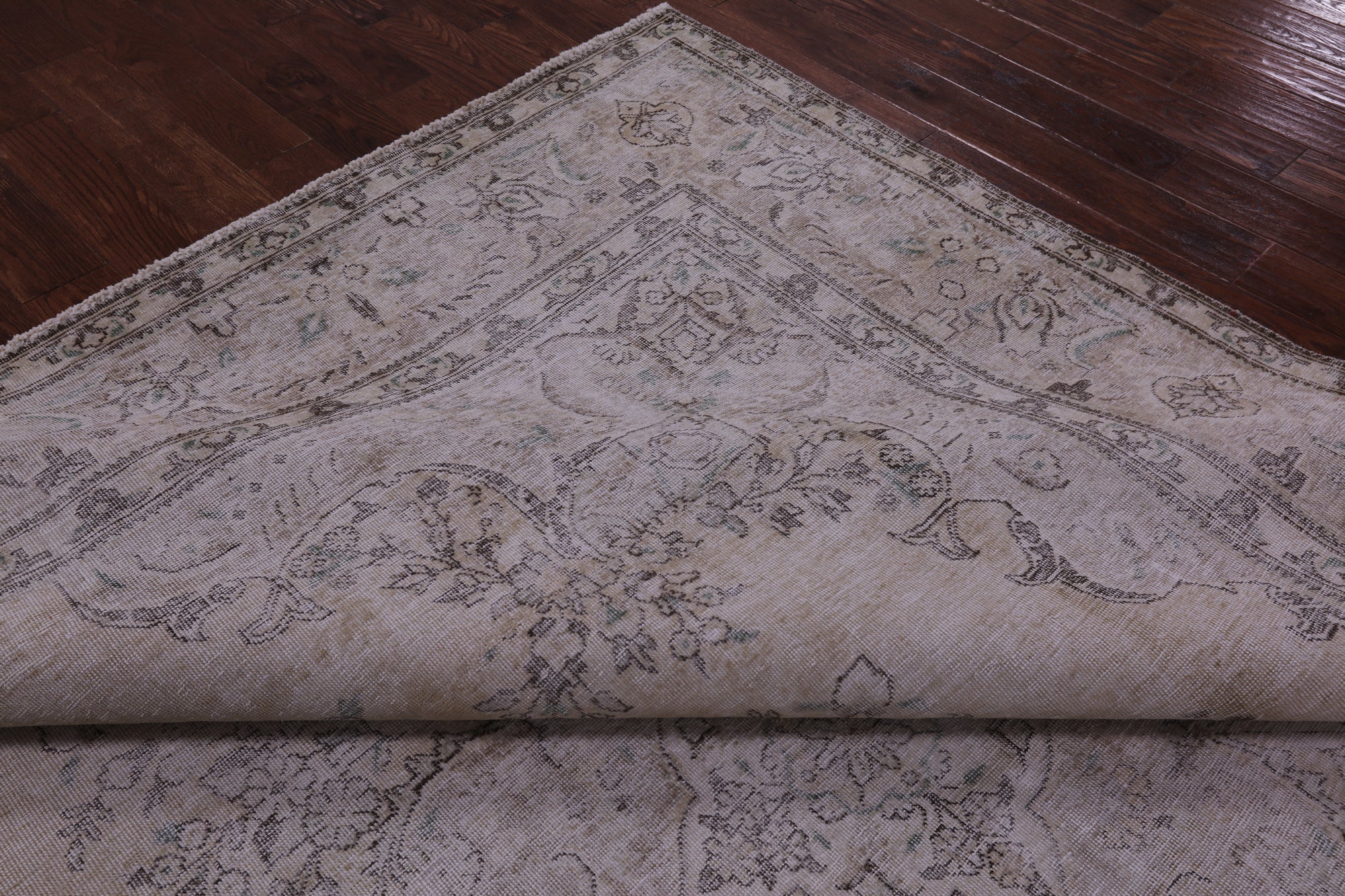 Ivory Persian Vintage White Wash Hand Knotted Wool Rug - 9' 9" X 12' 2" - Golden Nile