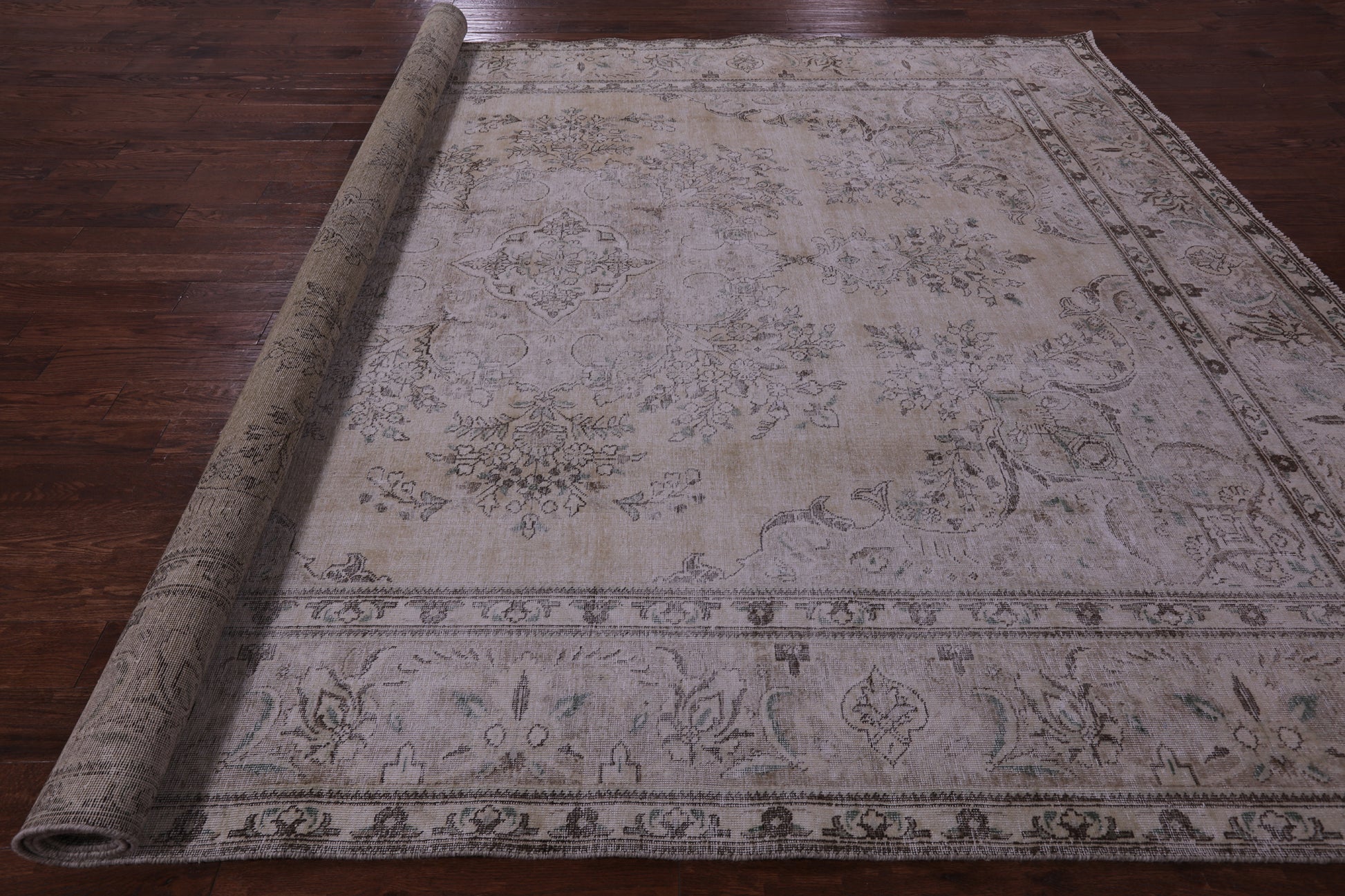 Ivory Persian Vintage White Wash Hand Knotted Wool Rug - 9' 9" X 12' 2" - Golden Nile