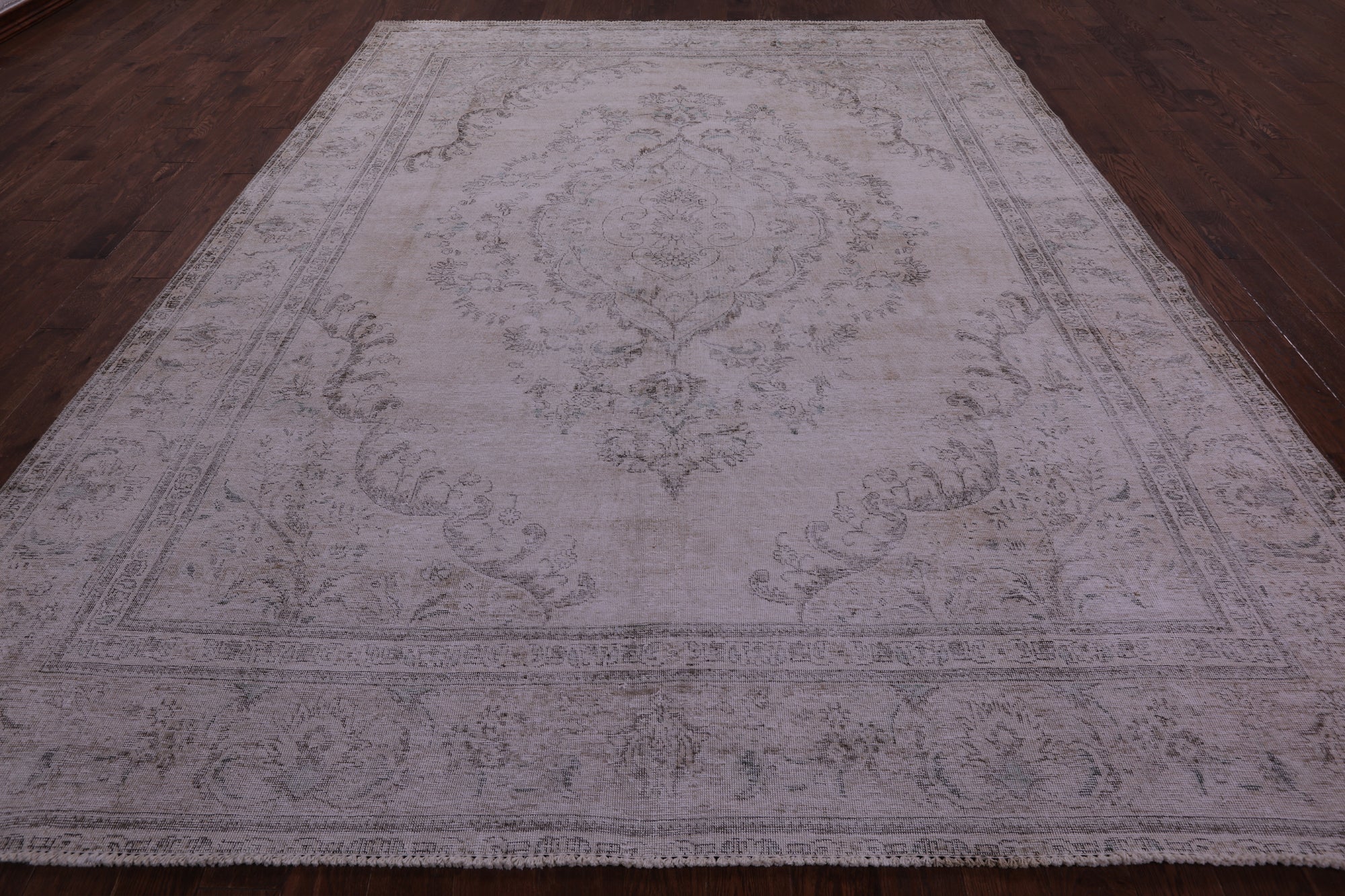 Ivory Persian Vintage White Wash Hand Knotted Wool Rug - 9' 5" X 12' 1" - Golden Nile