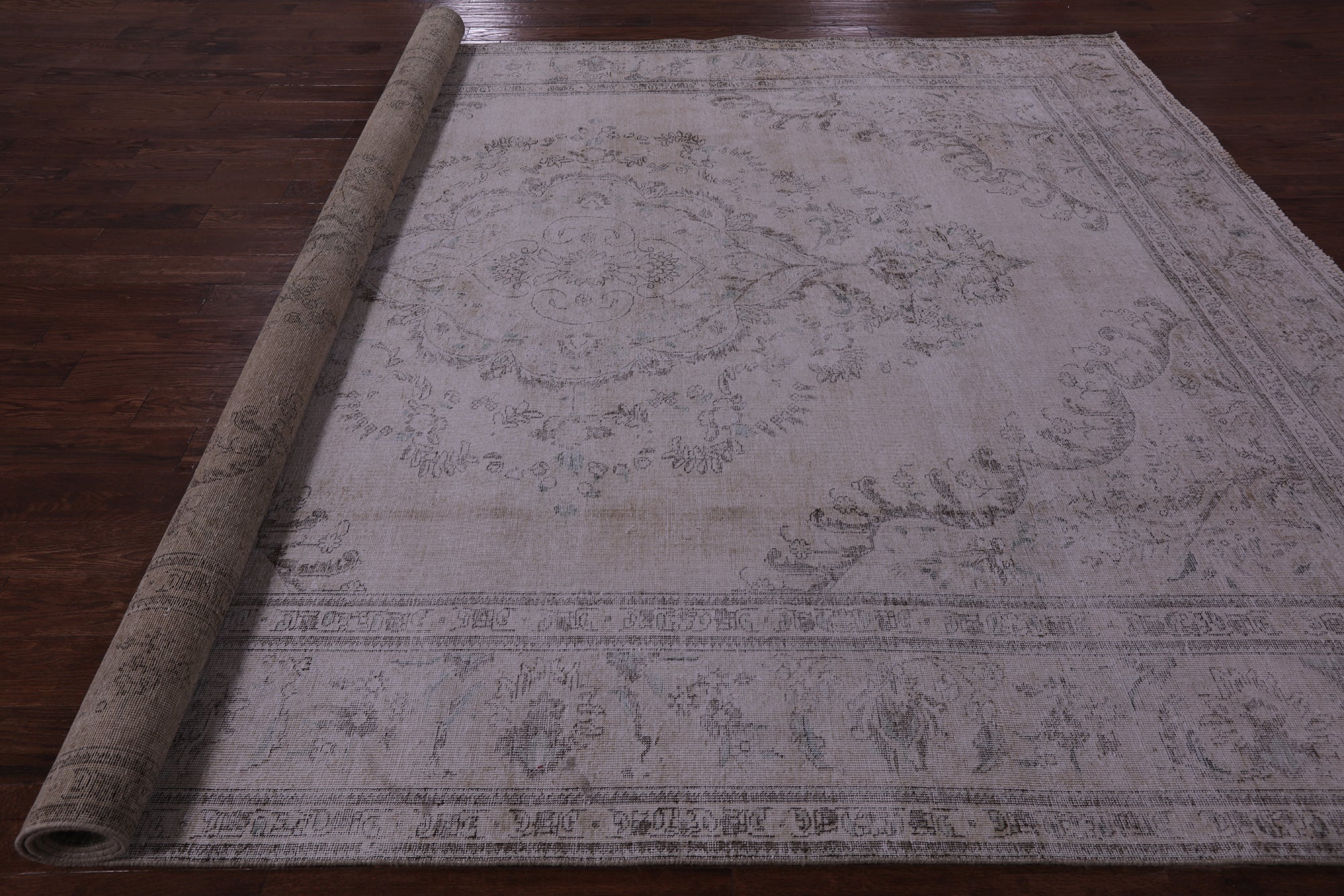 Ivory Persian Vintage White Wash Hand Knotted Wool Rug - 9' 5" X 12' 1" - Golden Nile