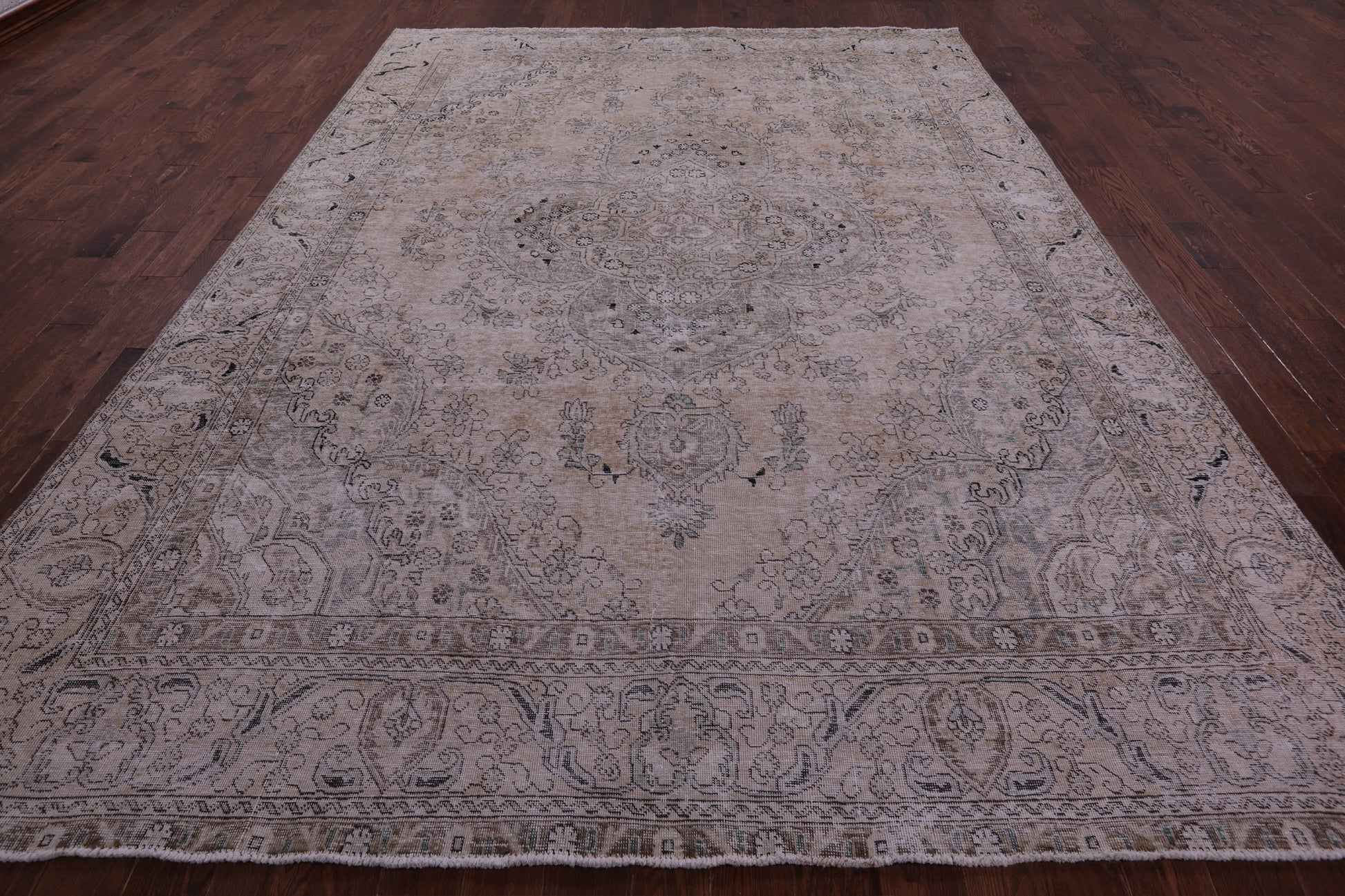 Ivory Persian Vintage White Wash Handmade Wool Rug - 8' 11" X 12' 7" - Golden Nile