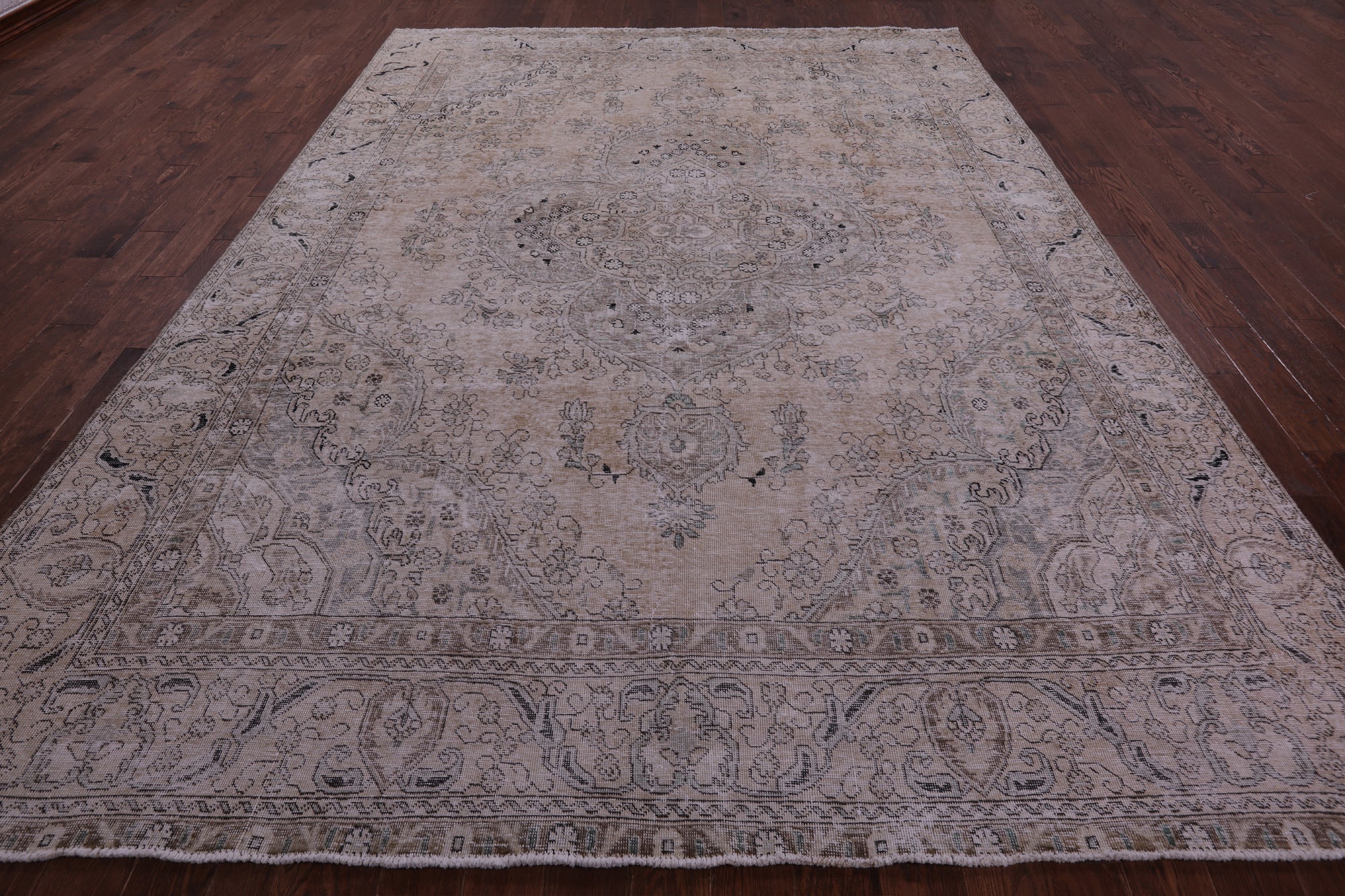 Ivory Persian Vintage White Wash Handmade Wool Rug - 8' 11" X 12' 7" - Golden Nile