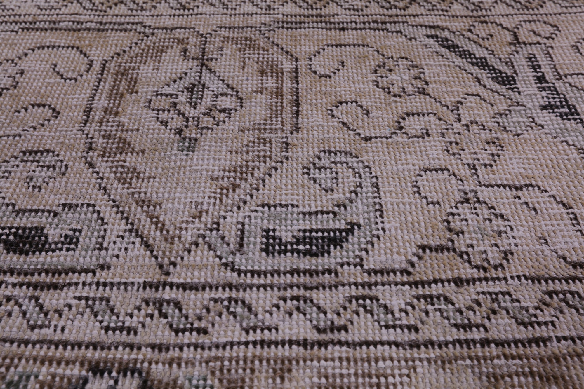 Ivory Persian Vintage White Wash Handmade Wool Rug - 8' 11" X 12' 7" - Golden Nile