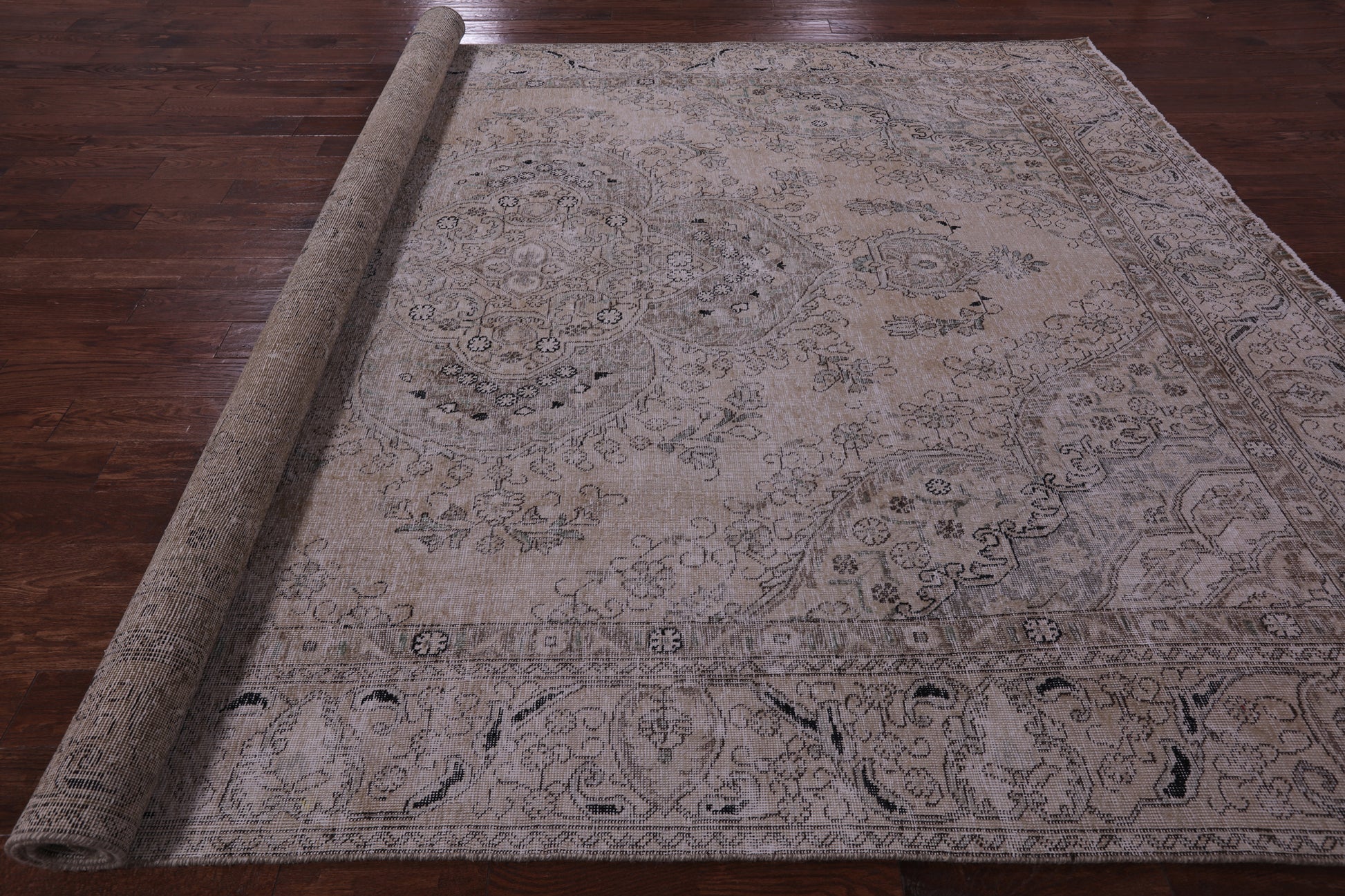 Ivory Persian Vintage White Wash Handmade Wool Rug - 8' 11" X 12' 7" - Golden Nile
