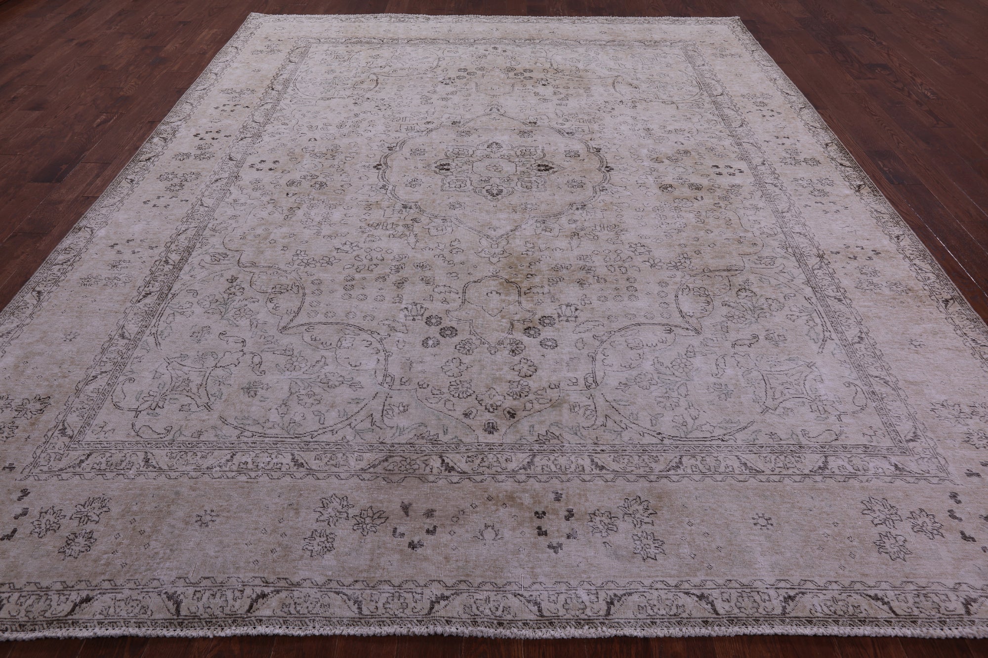 Ivory Persian Vintage White Wash Handmade Wool Rug - 9' 11" X 12' 1" - Golden Nile