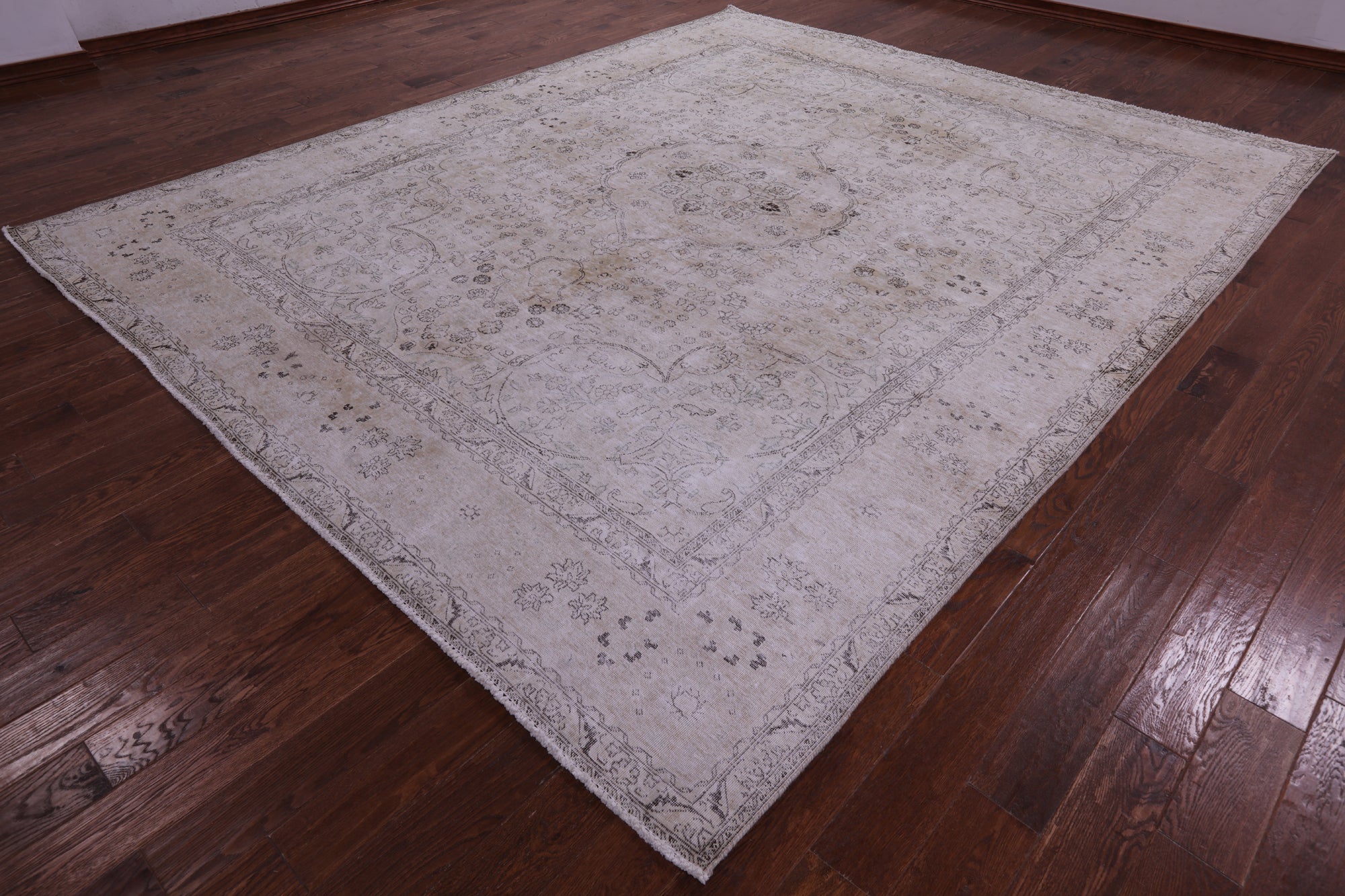 Ivory Persian Vintage White Wash Handmade Wool Rug - 9' 11" X 12' 1" - Golden Nile