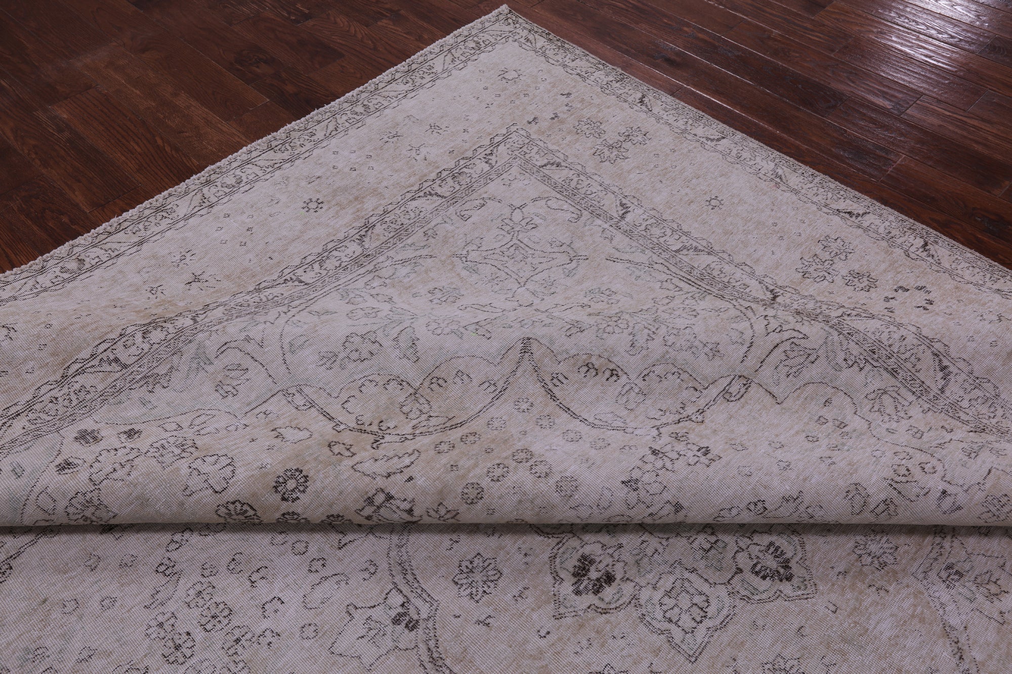 Ivory Persian Vintage White Wash Handmade Wool Rug - 9' 11" X 12' 1" - Golden Nile
