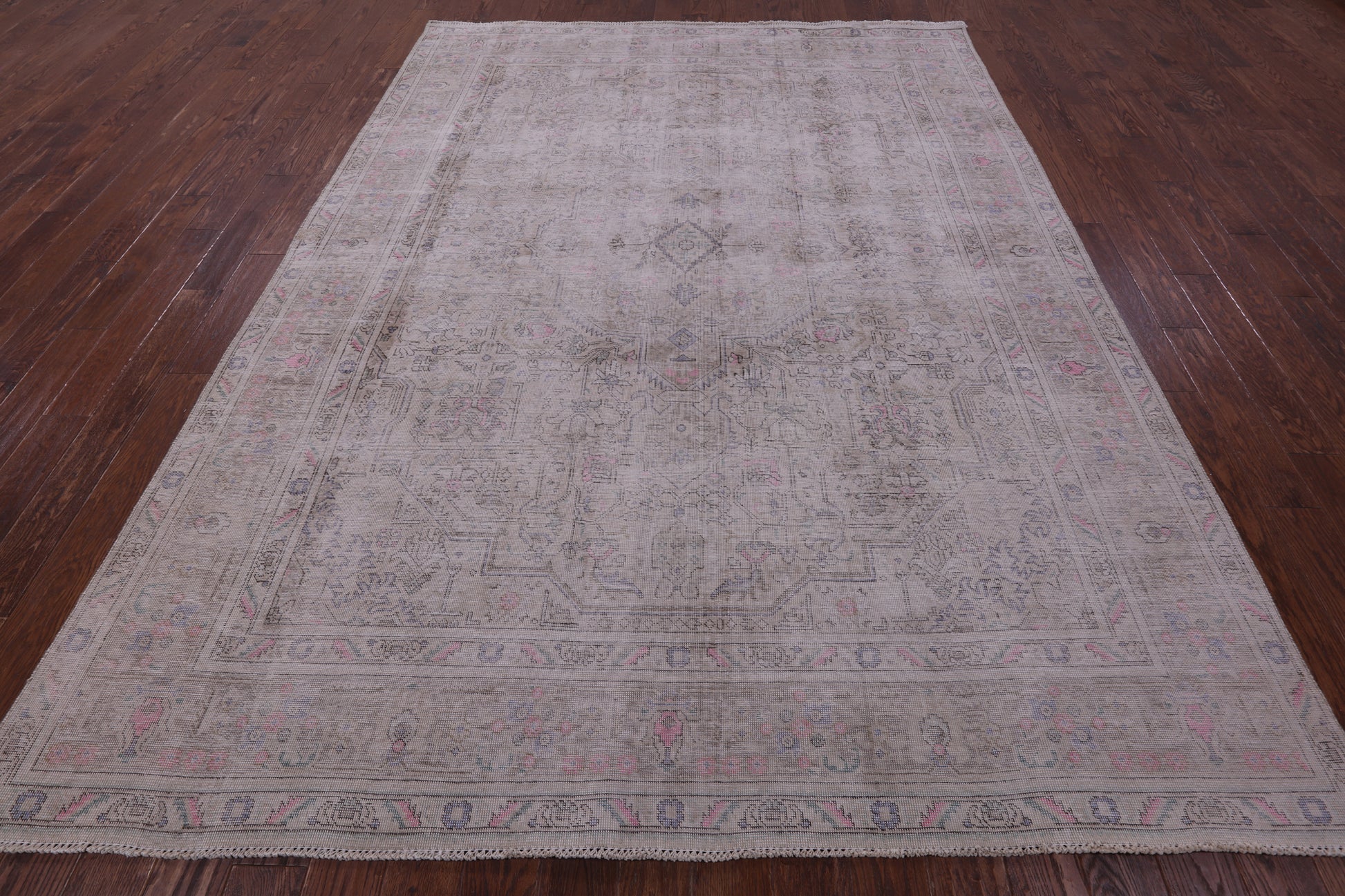 Ivory Persian Vintage White Wash Hand Knotted Wool Rug - 8' 0" X 10' 10" - Golden Nile