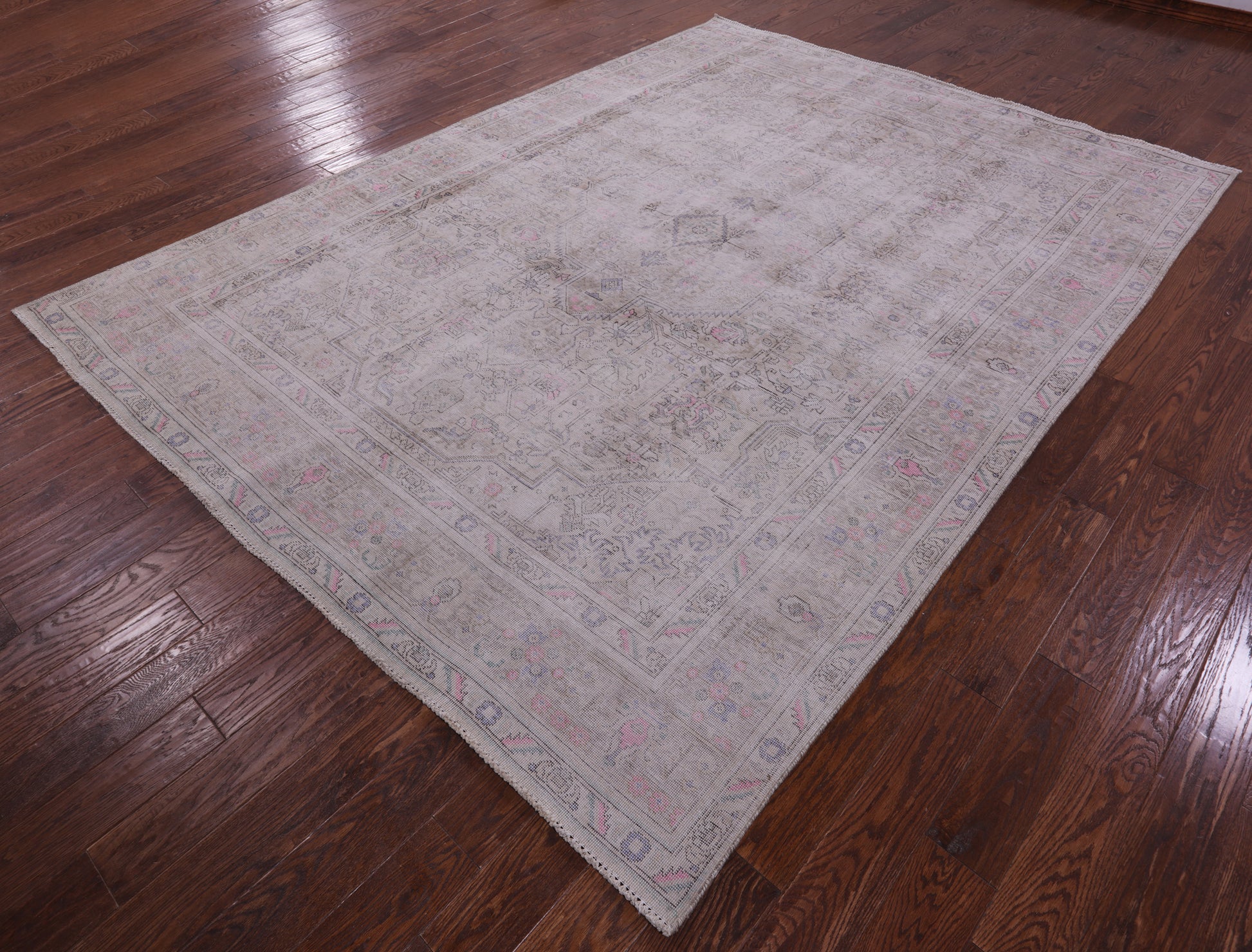 Ivory Persian Vintage White Wash Hand Knotted Wool Rug - 8' 0" X 10' 10" - Golden Nile