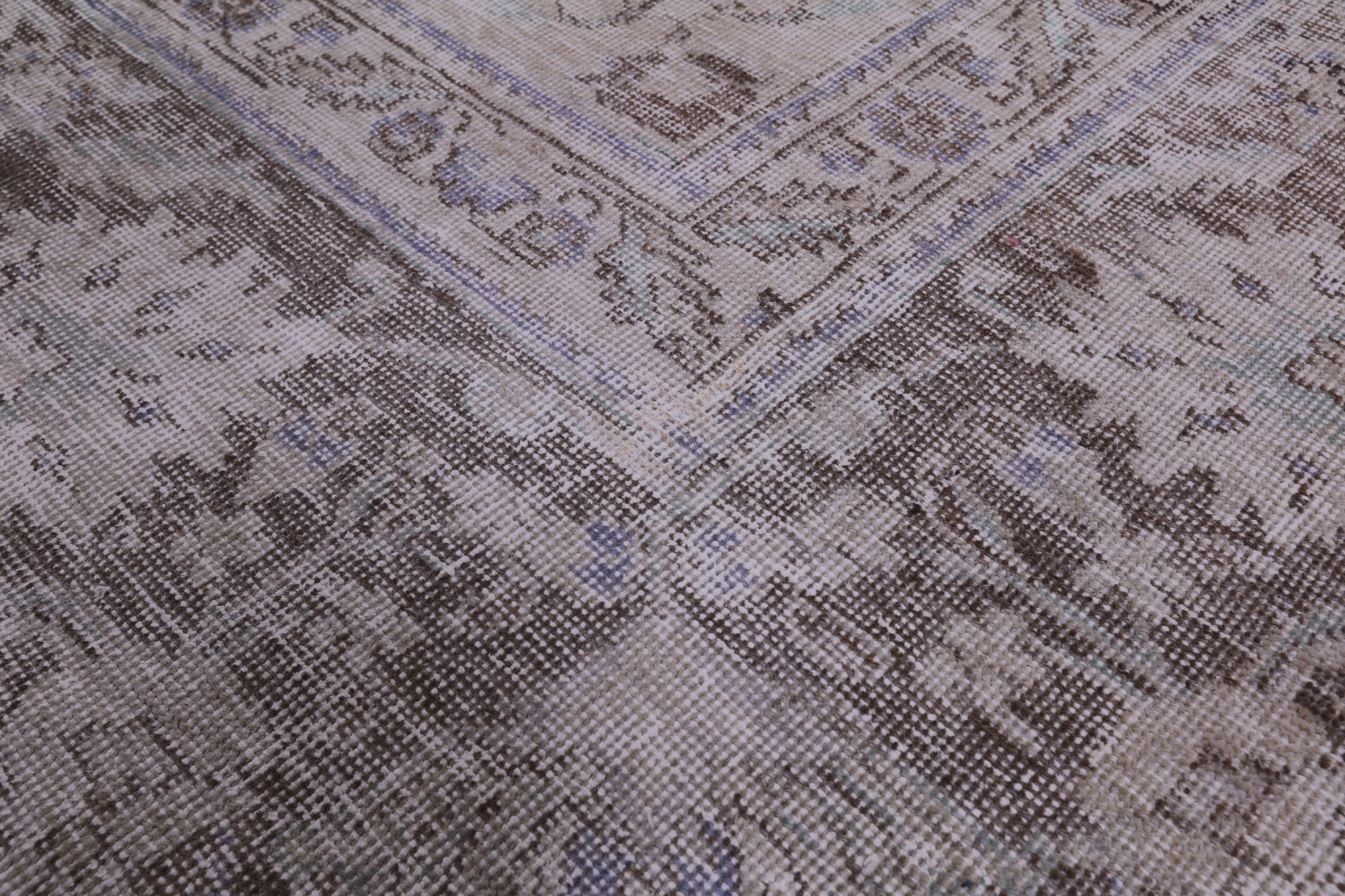 Ivory Persian Vintage White Wash Hand Knotted Wool Rug - 9' 8" X 12' 0" - Golden Nile