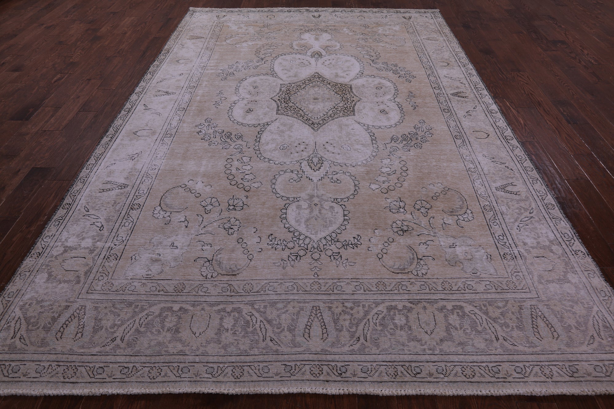 Ivory Persian Vintage White Wash Hand Knotted Wool Rug - 7' 11" X 11' 6" - Golden Nile