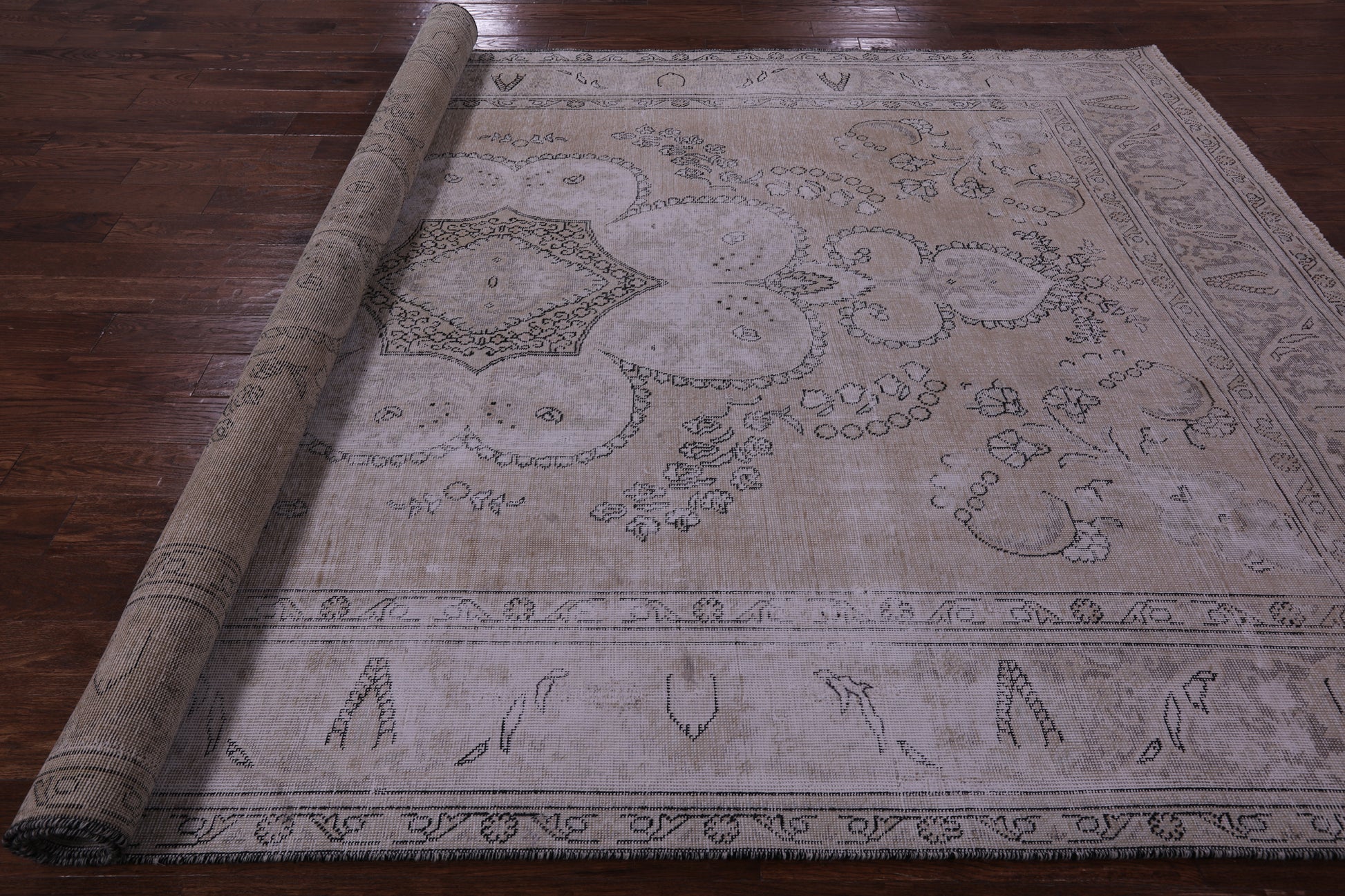 Ivory Persian Vintage White Wash Hand Knotted Wool Rug - 7' 11" X 11' 6" - Golden Nile
