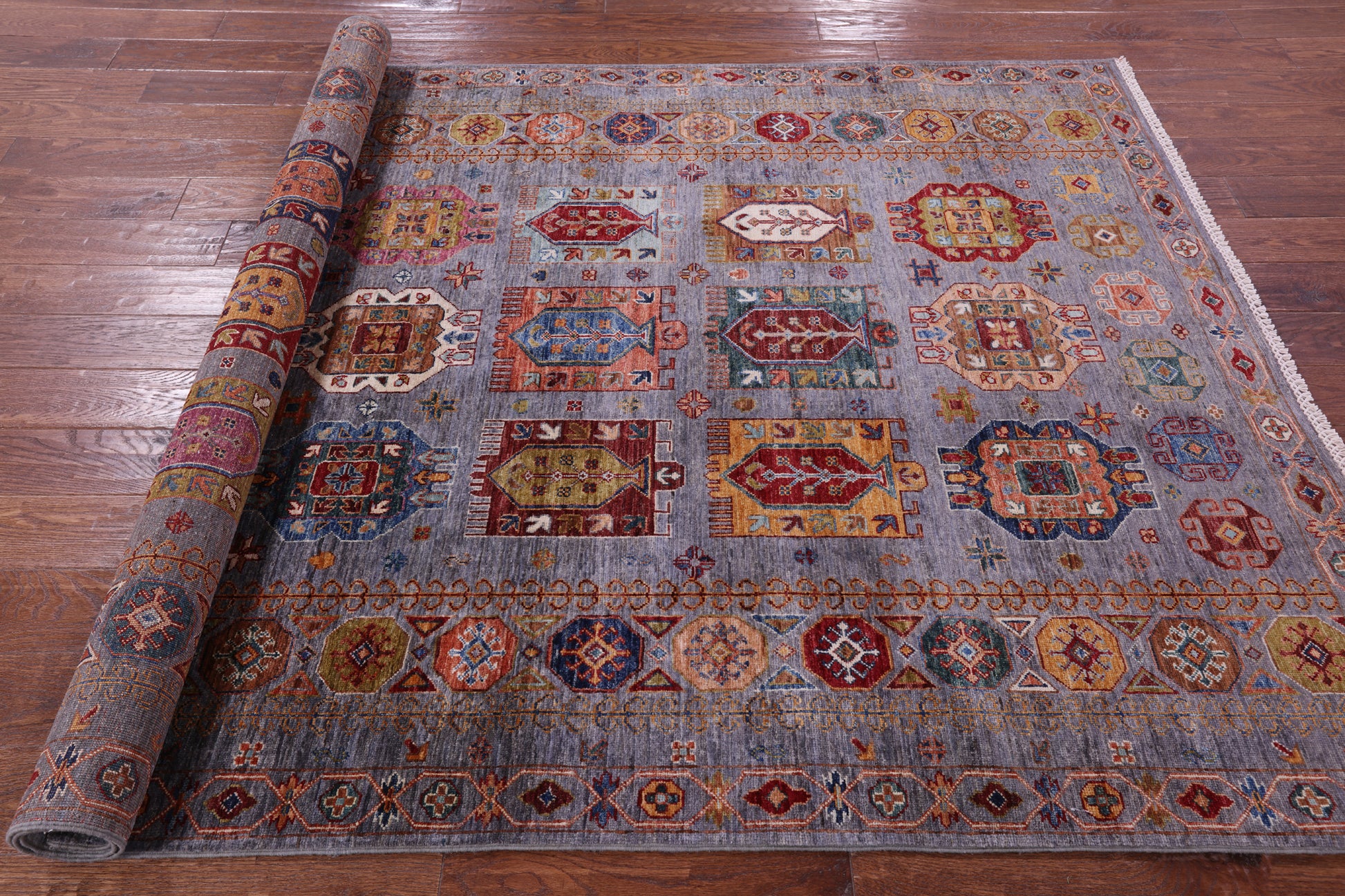 Turkmen Ersari Hand Knotted Wool Rug - 5' 6" X 8' 5" - Golden Nile