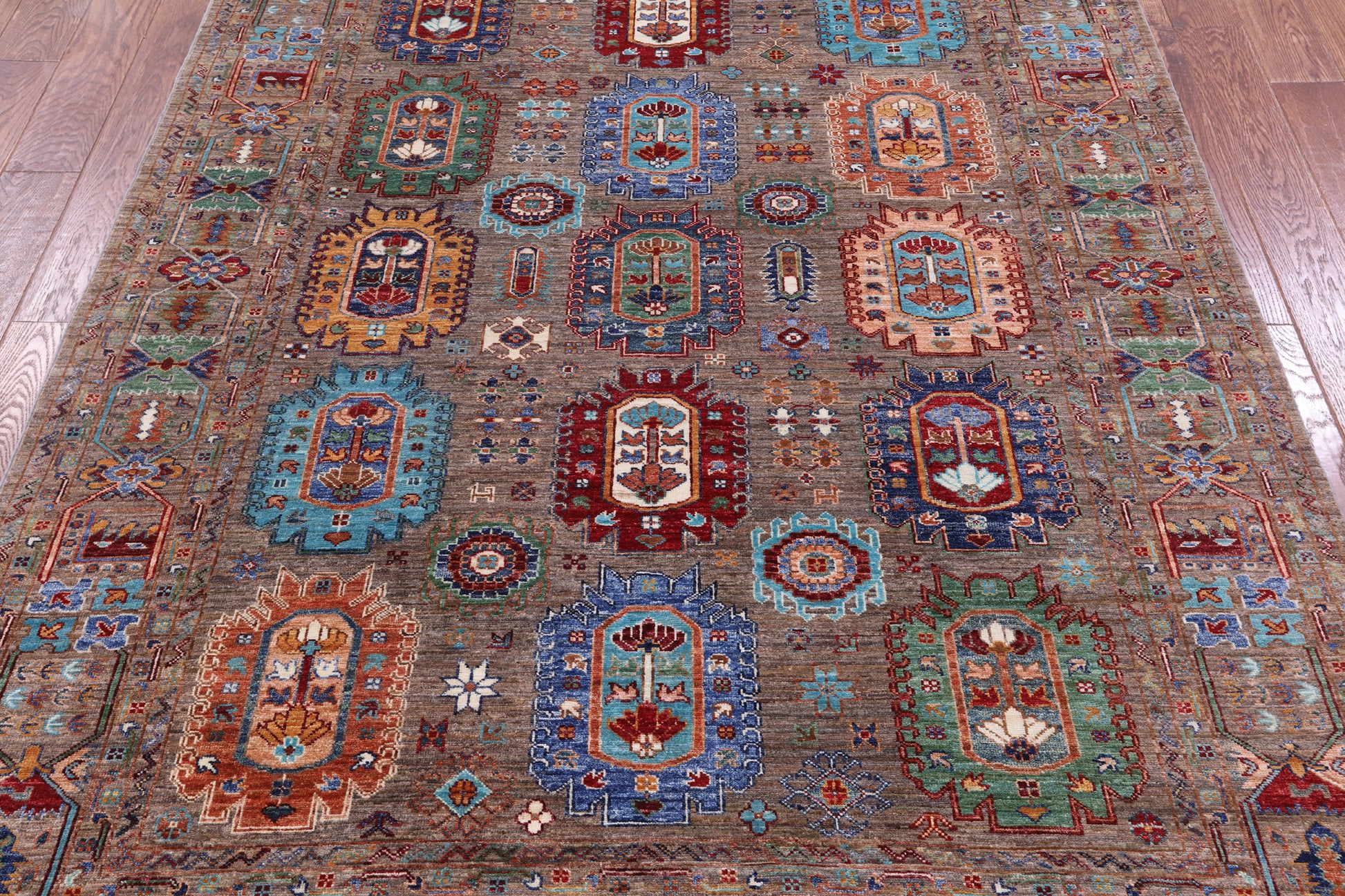 Turkmen Ersari Hand Knotted Wool Rug - 5' 10" X 7' 10" - Golden Nile