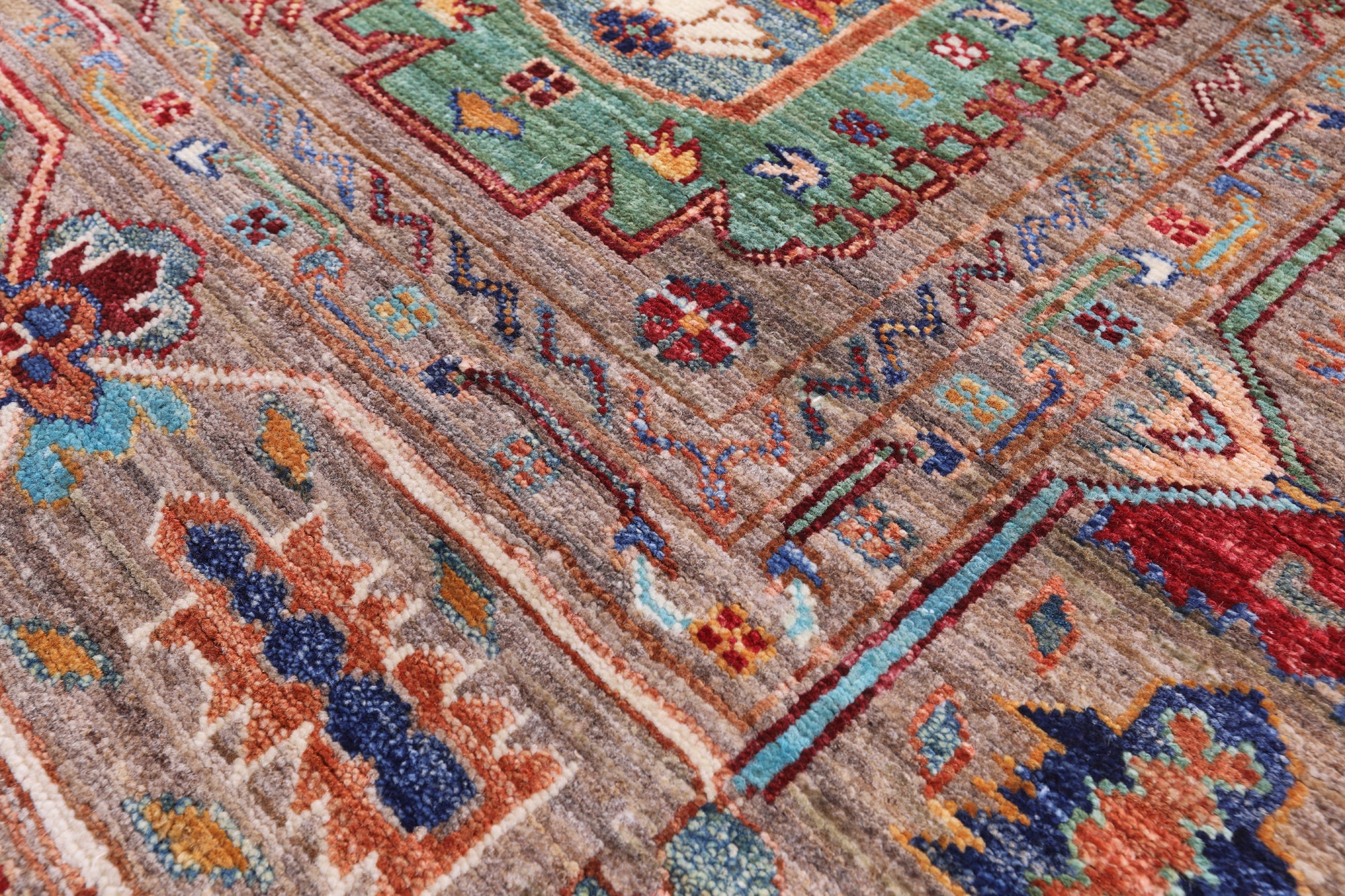 Turkmen Ersari Hand Knotted Wool Rug - 5' 10" X 7' 10" - Golden Nile