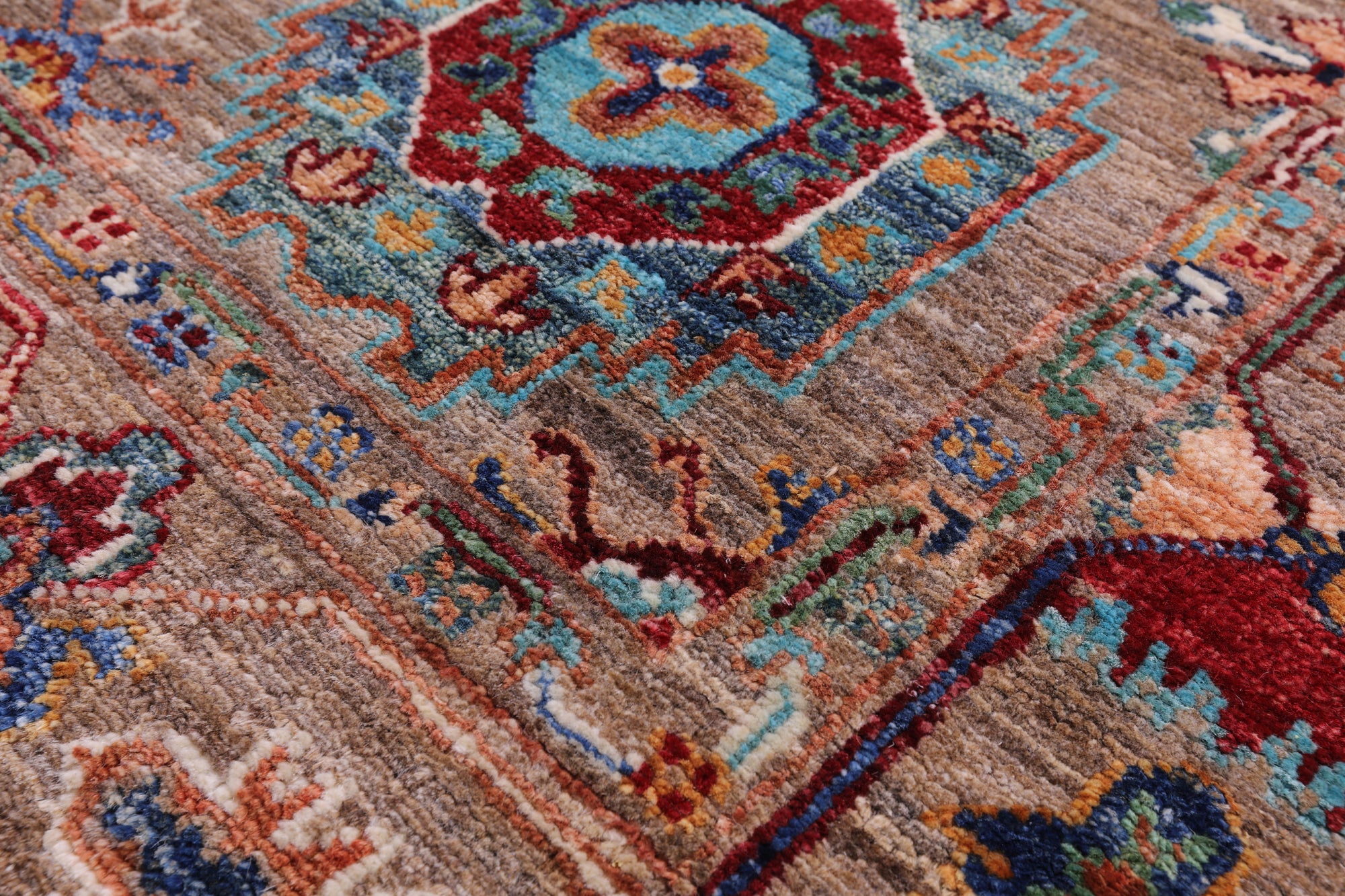 Turkmen Ersari Hand Knotted Wool Rug - 4' 0" X 6' 2" - Golden Nile