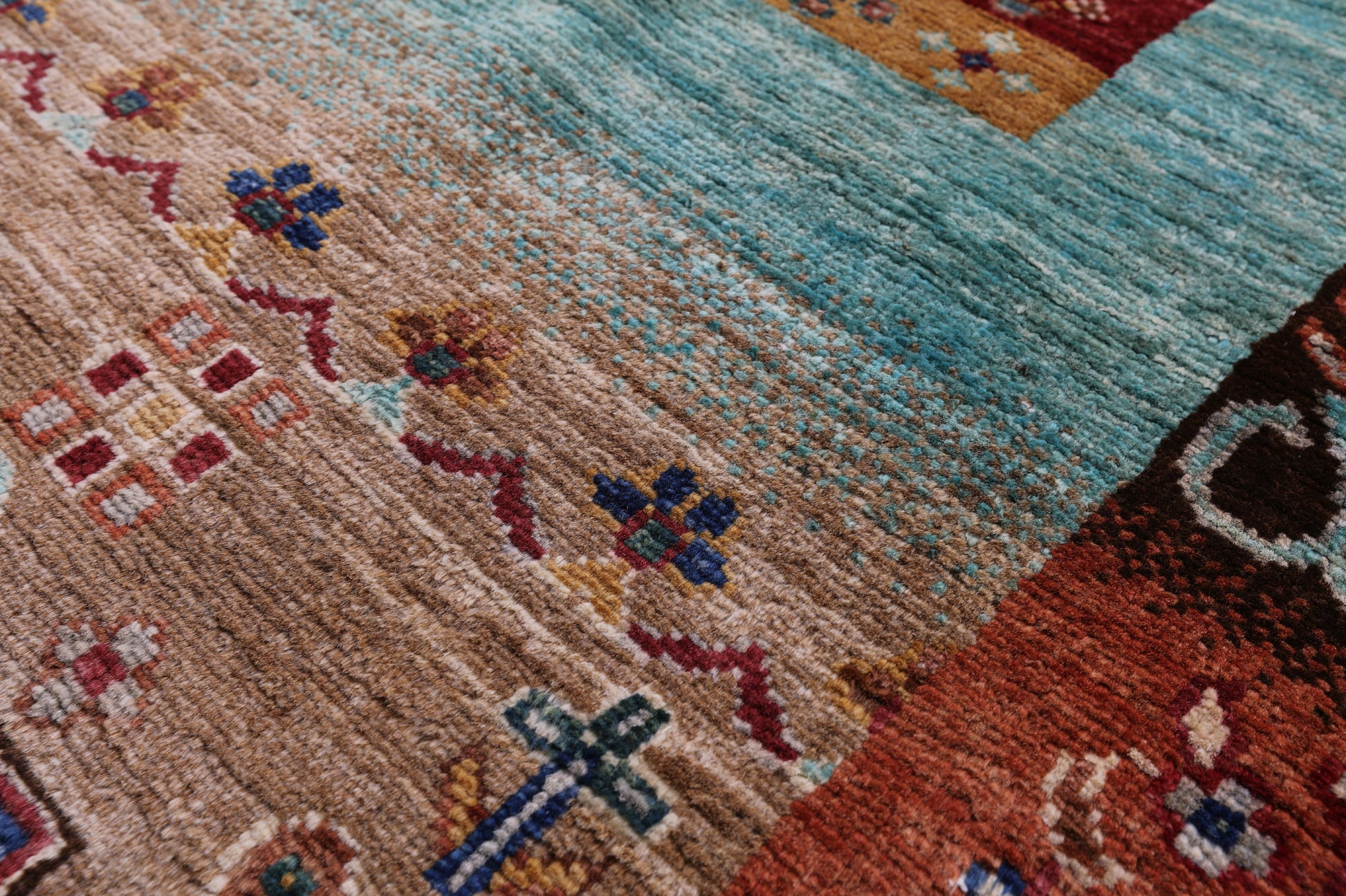 Tribal Persian Gabbeh Hand Knotted Wool Rug - 4' 1" X 6' 0" - Golden Nile