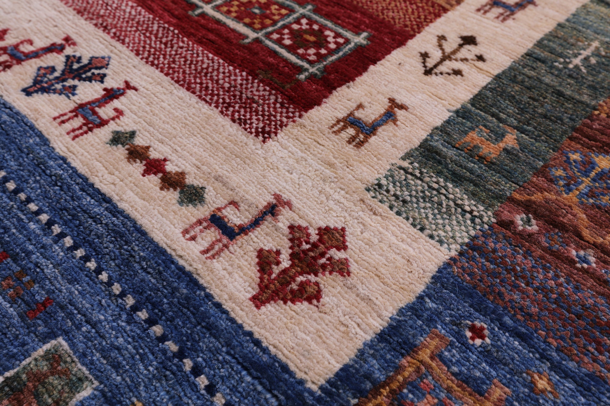 Tribal Persian Gabbeh Hand Knotted Wool Rug - 3' 4" X 5' 1" - Golden Nile