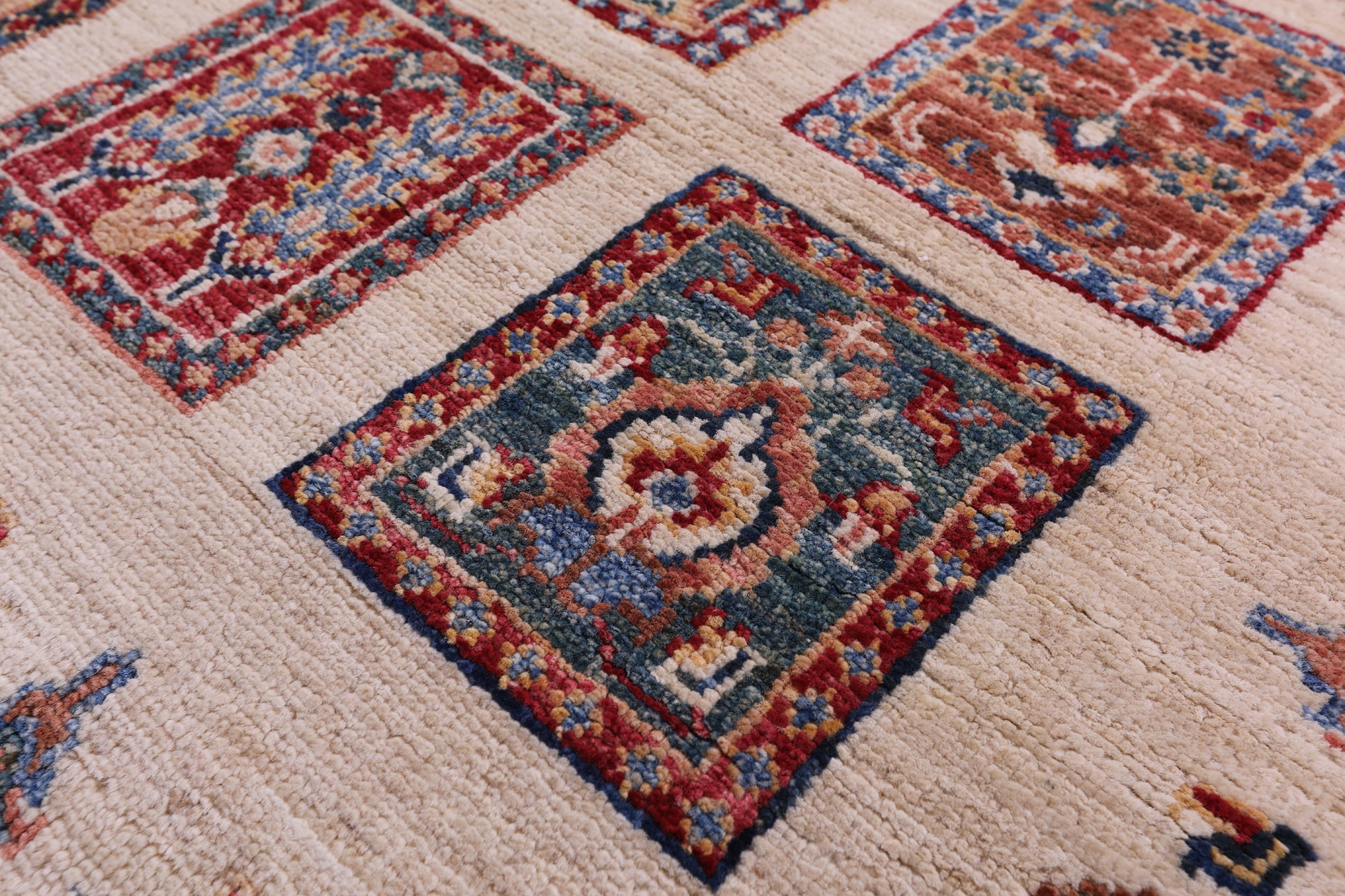 Ivory Garden Design Persian Hand Knotted Wool Rug - 3' 3" X 4' 6" - Golden Nile